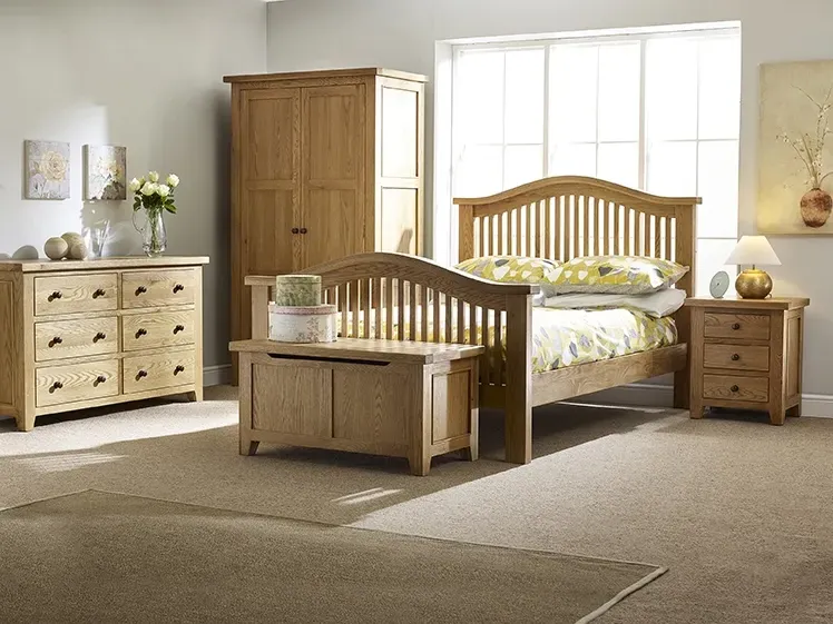 Appleby Oak Narrow Bedside Cabinet, 3 Drawers - Satin Wax