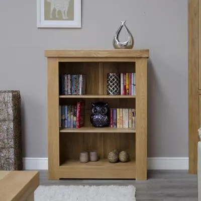 Chunky Oak Small Bookcase - Oak image