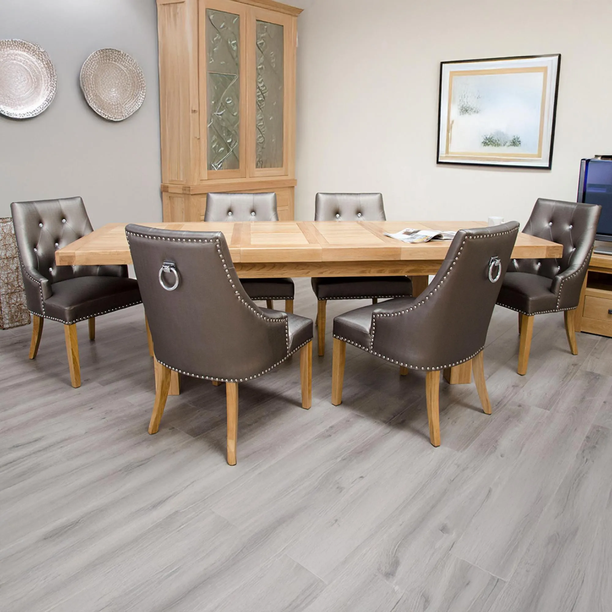 Chunky Oak Twin Panel 6-Seater Extending Dining Table - Lacquered