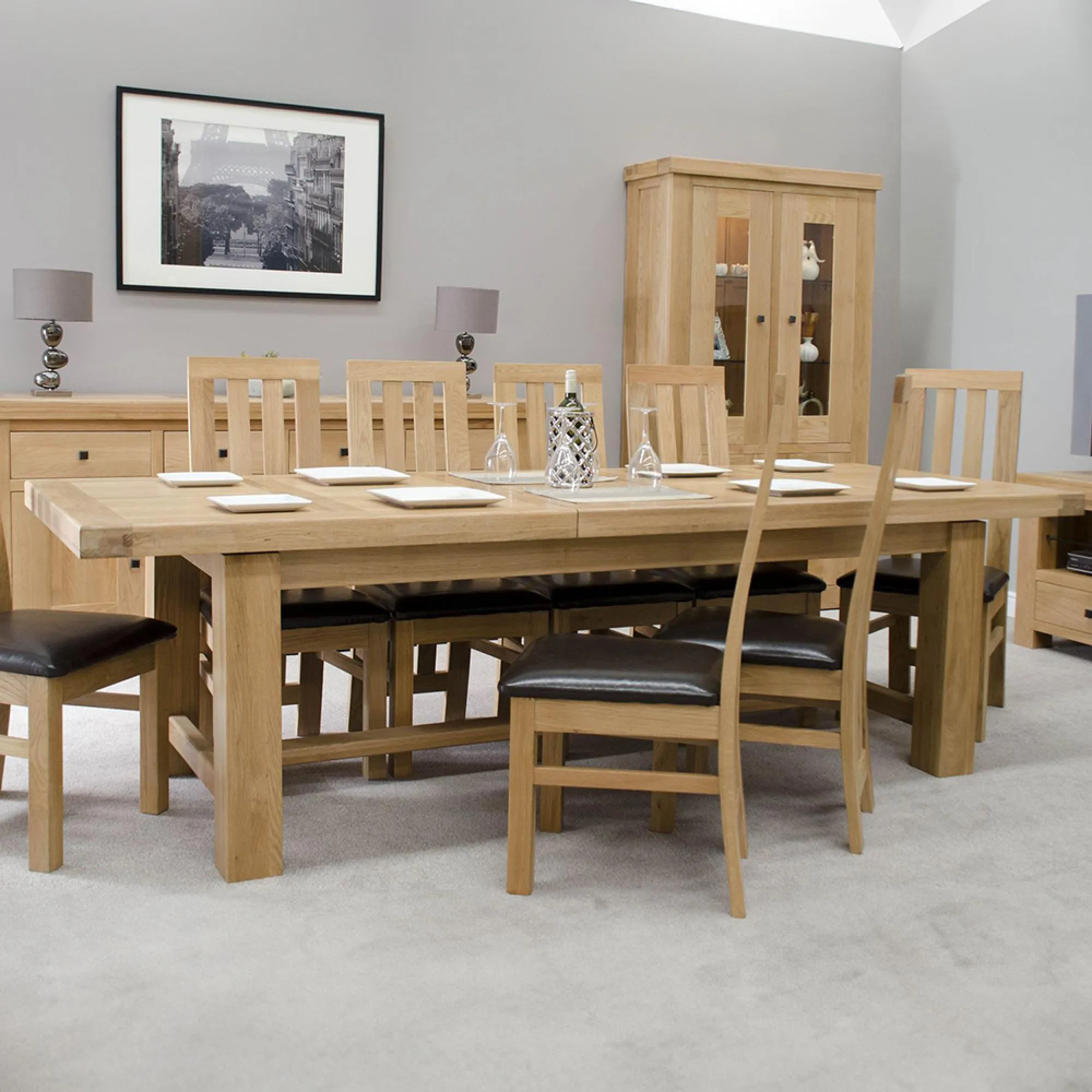 Chunky Oak Twin Panel 8-Seater Extending Dining Table - Lacquered