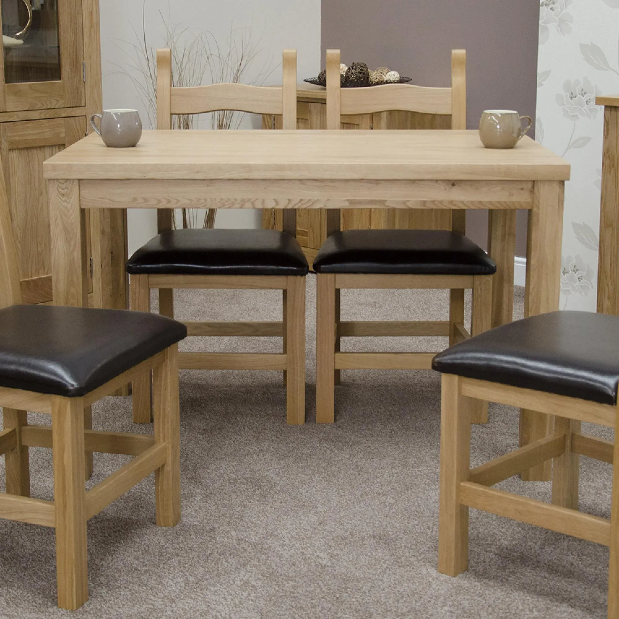 Eva Oak 4-Seater Dining Table - Lacquered