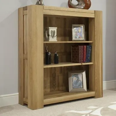 Massive Oak Small Bookcase - Lacquered image