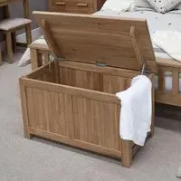 Mobel Oak Blanket Box - Lacquered