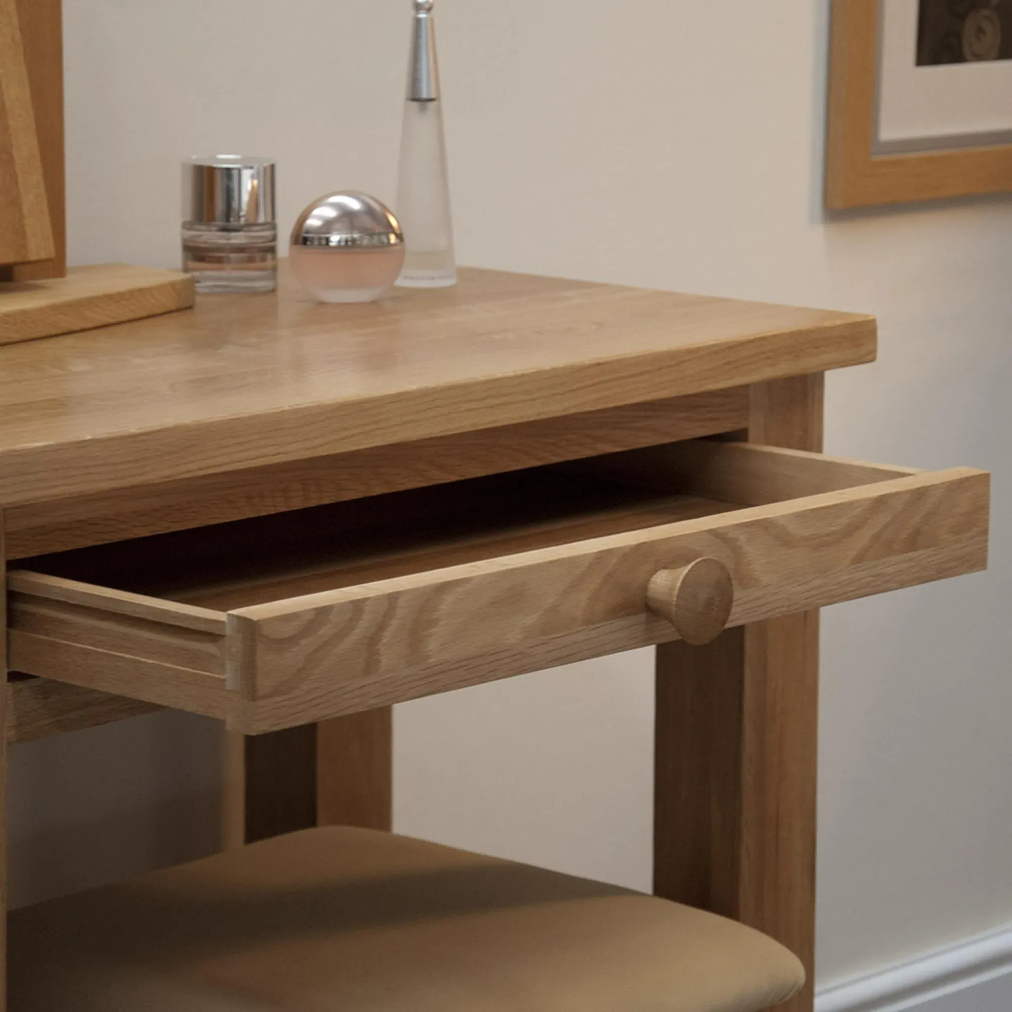 Oakley Oak Dressing Table with Stool - Lacquered