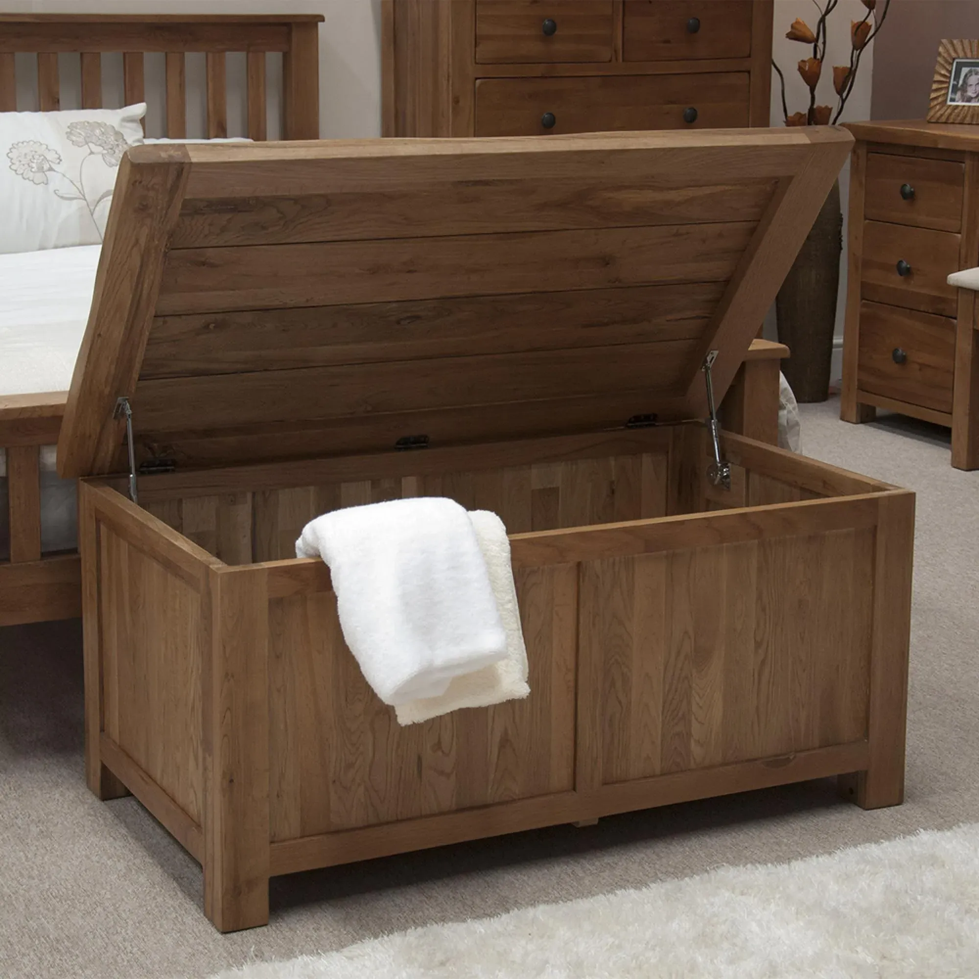 Rutland Blanket Box - Oak