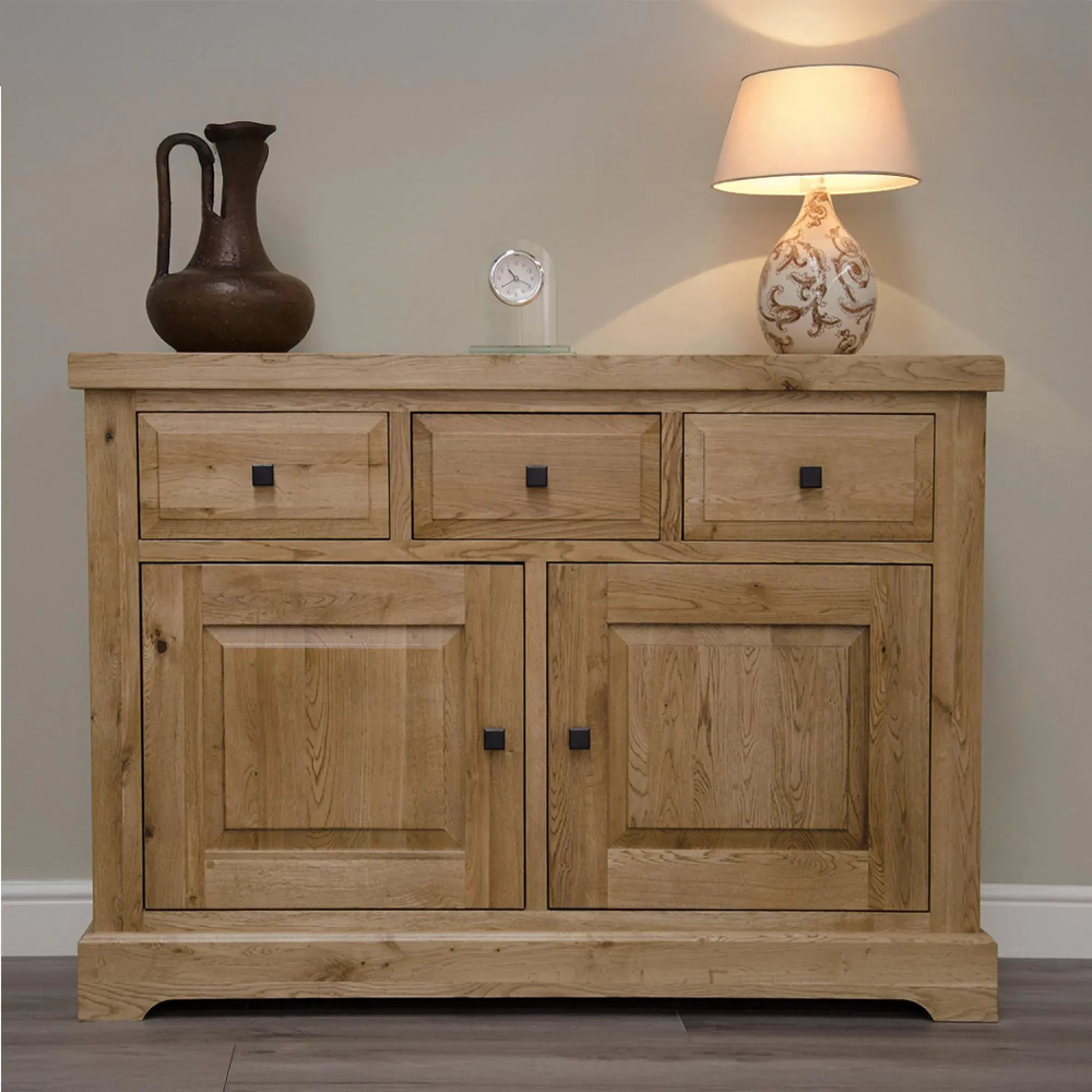 Winchcombe Medium Sideboard - Oak