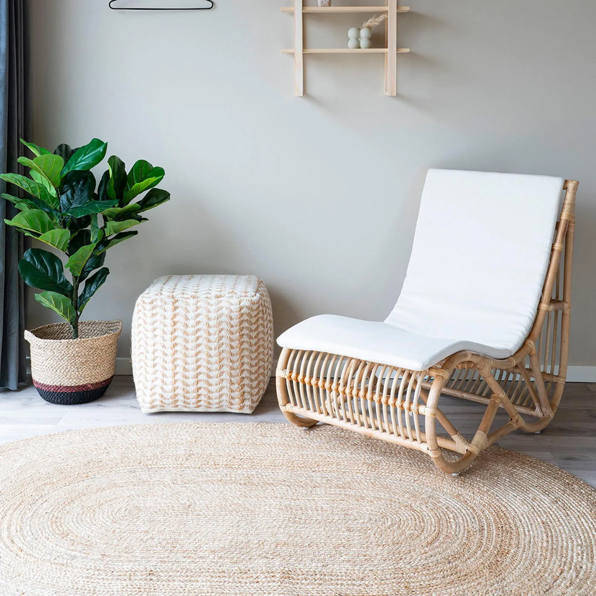 Bombay Oval Jute Rug - Natural