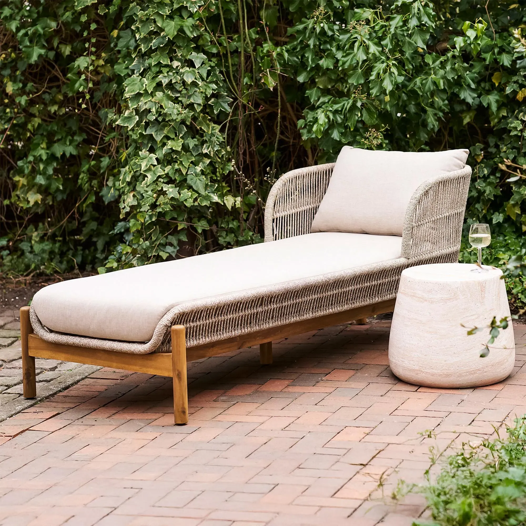 Bonn Round Side Table - Natural