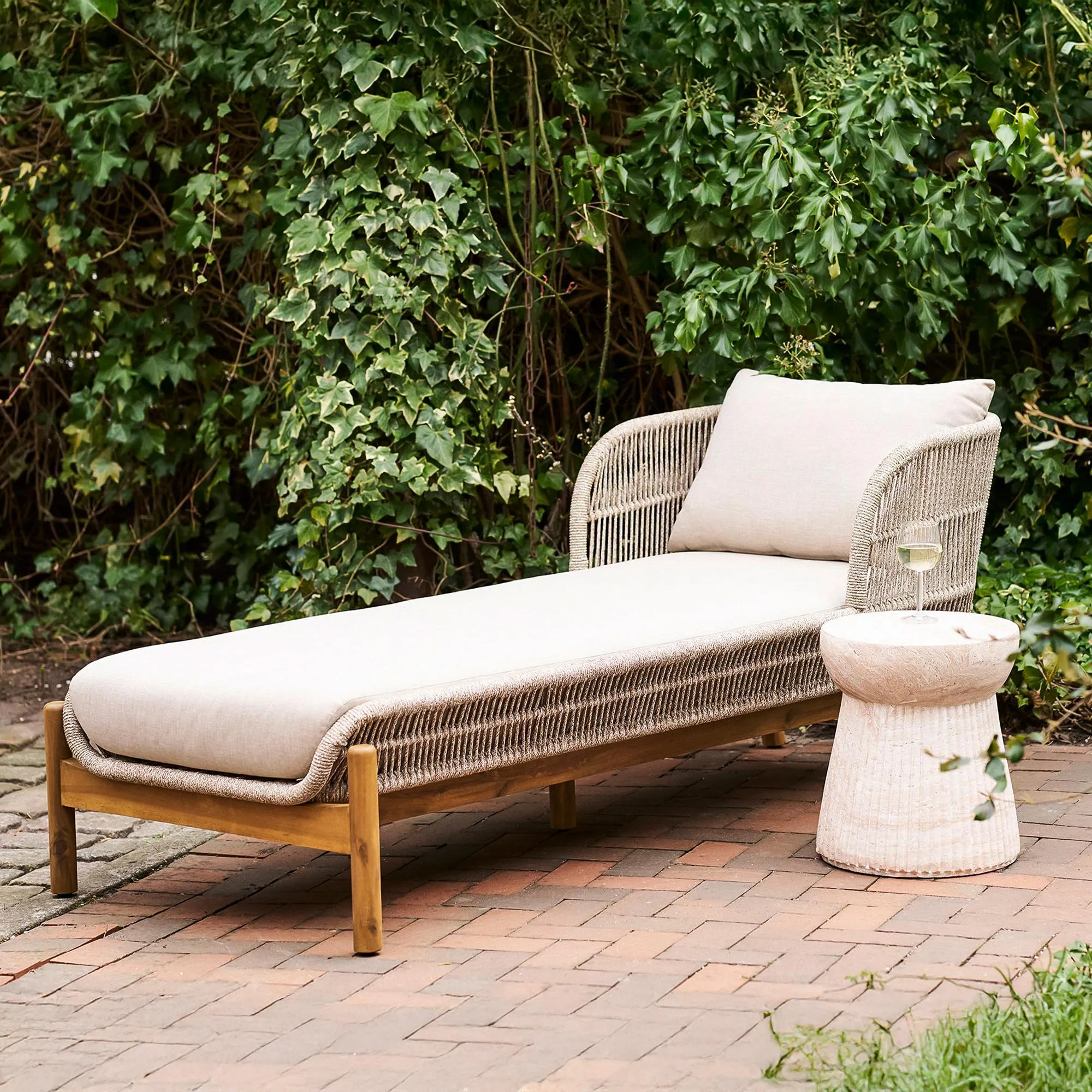 Bonn Round Side Table - Natural