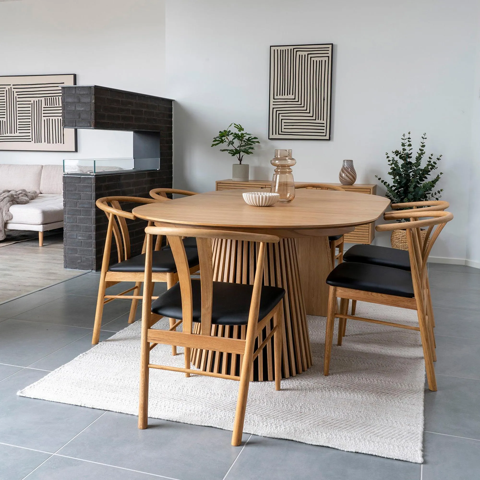 Osaka Round Extending Dining Table with Slatted Base - Oak