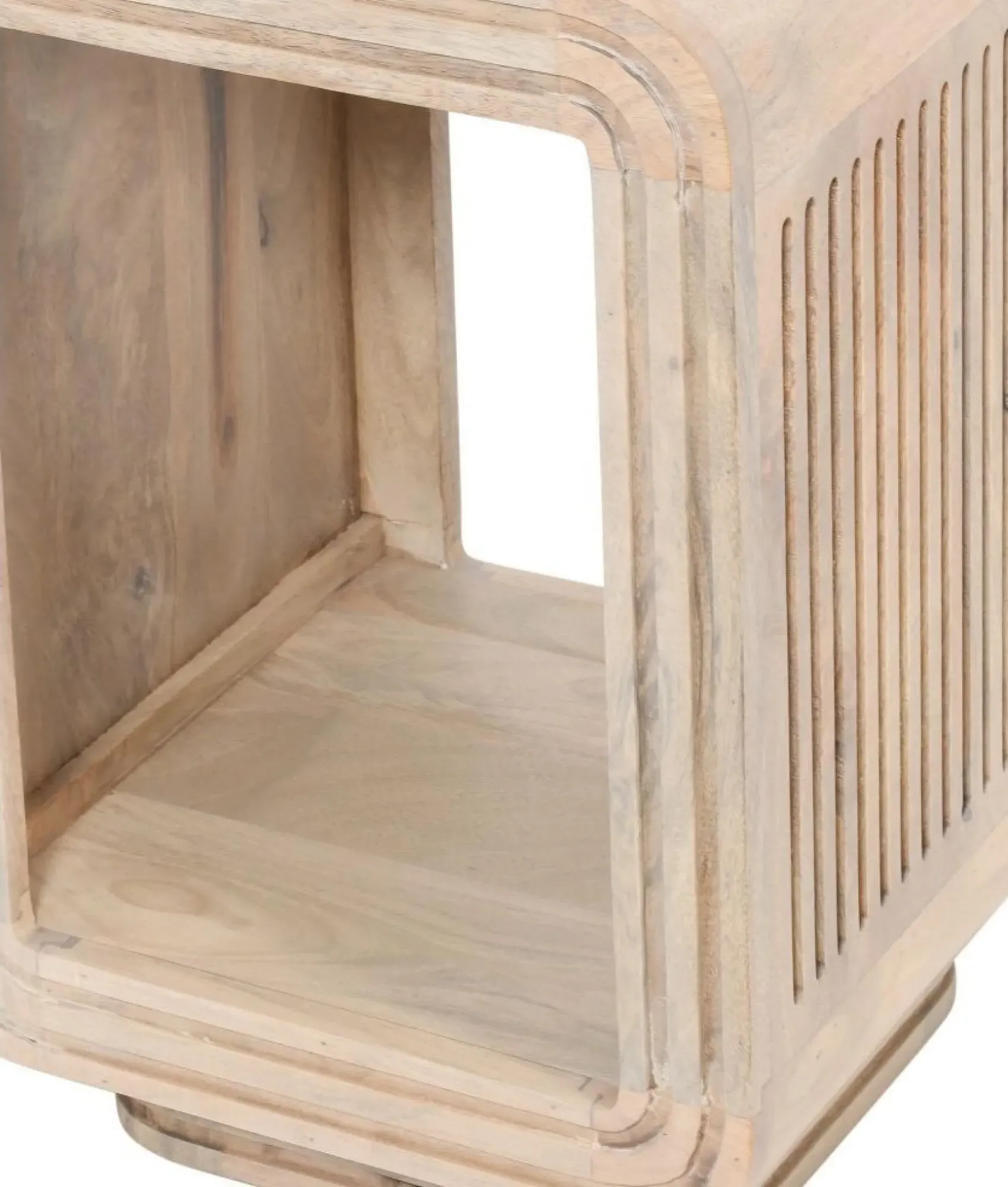 Hanover Ribbed Carved Side Table - Lacquered, Mango Wood