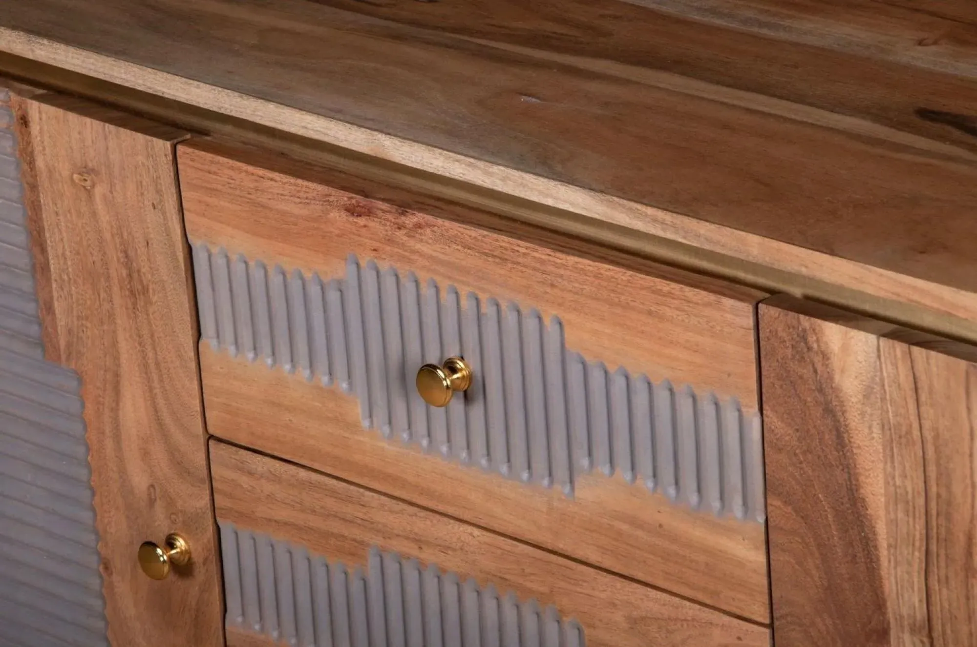 William Acacia Ribbed 140cm Medium Sideboard - Lacquered