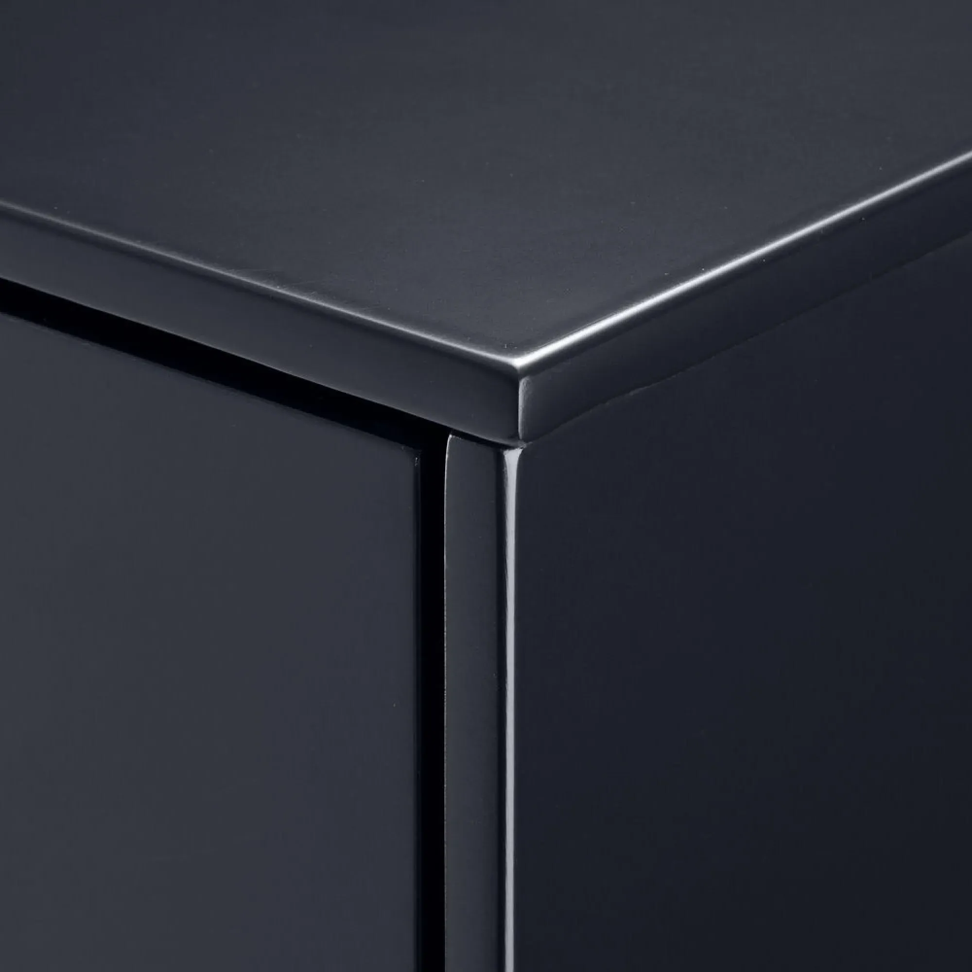 Alicia 5 Drawer Midi Chest - Black