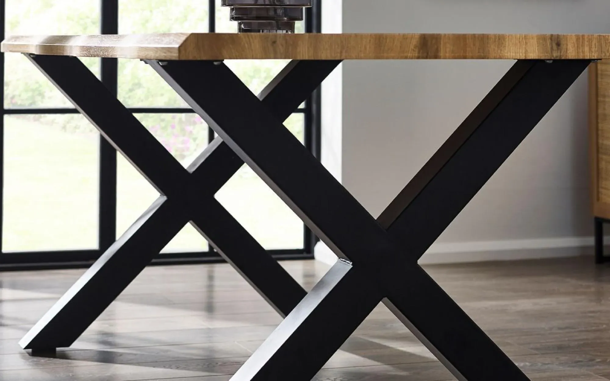 Harvey 6 Seater Dining Table - Oak Effect