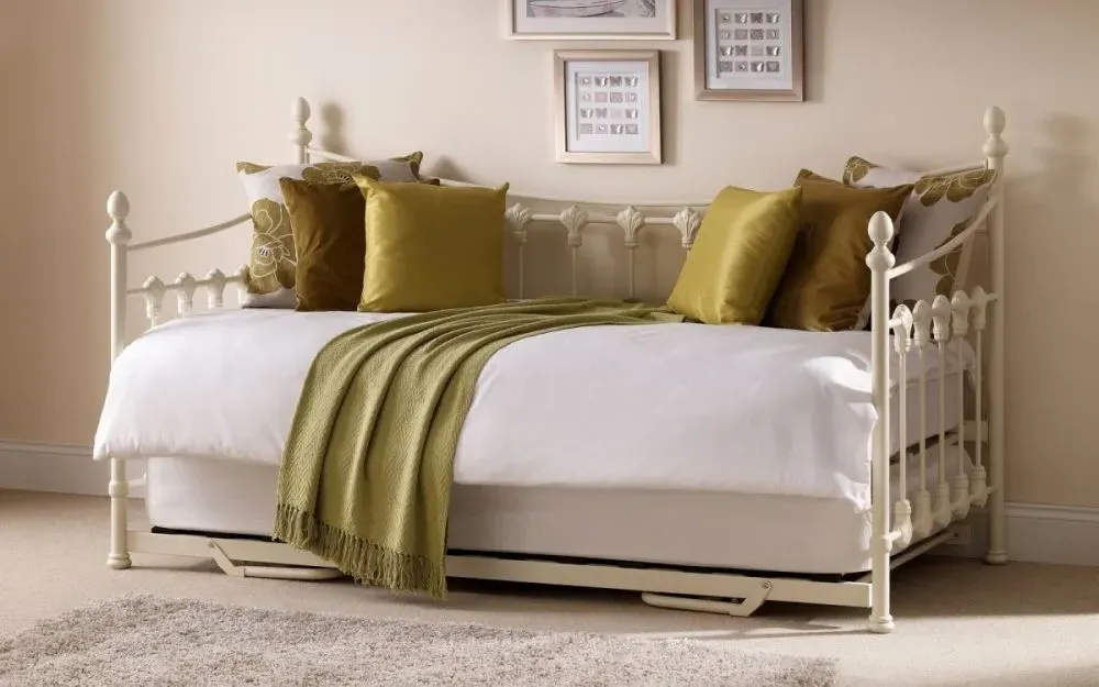 Versailles Metal Frame Day Bed - White