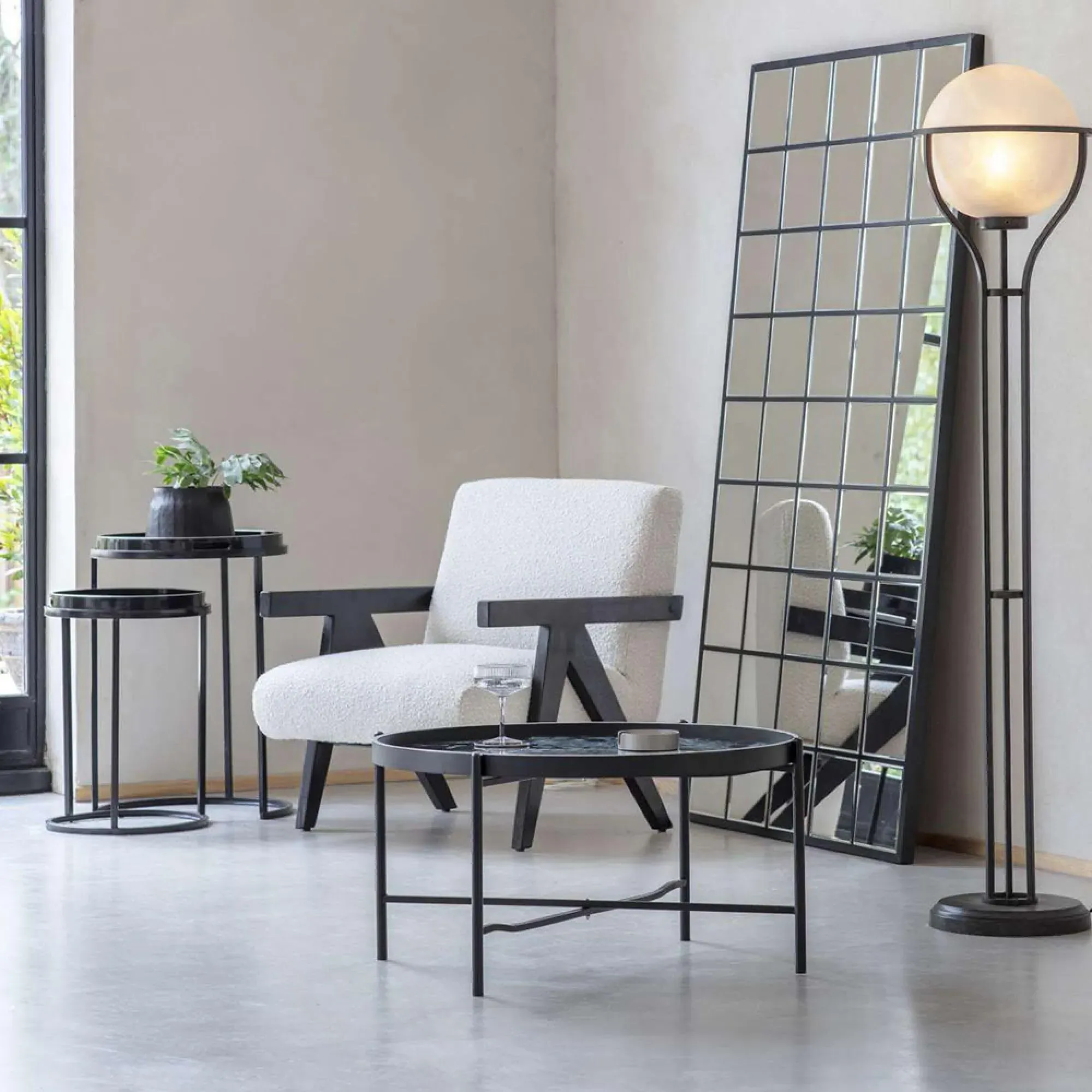 Monochrome Swirl Round Tray Coffee Table - Black