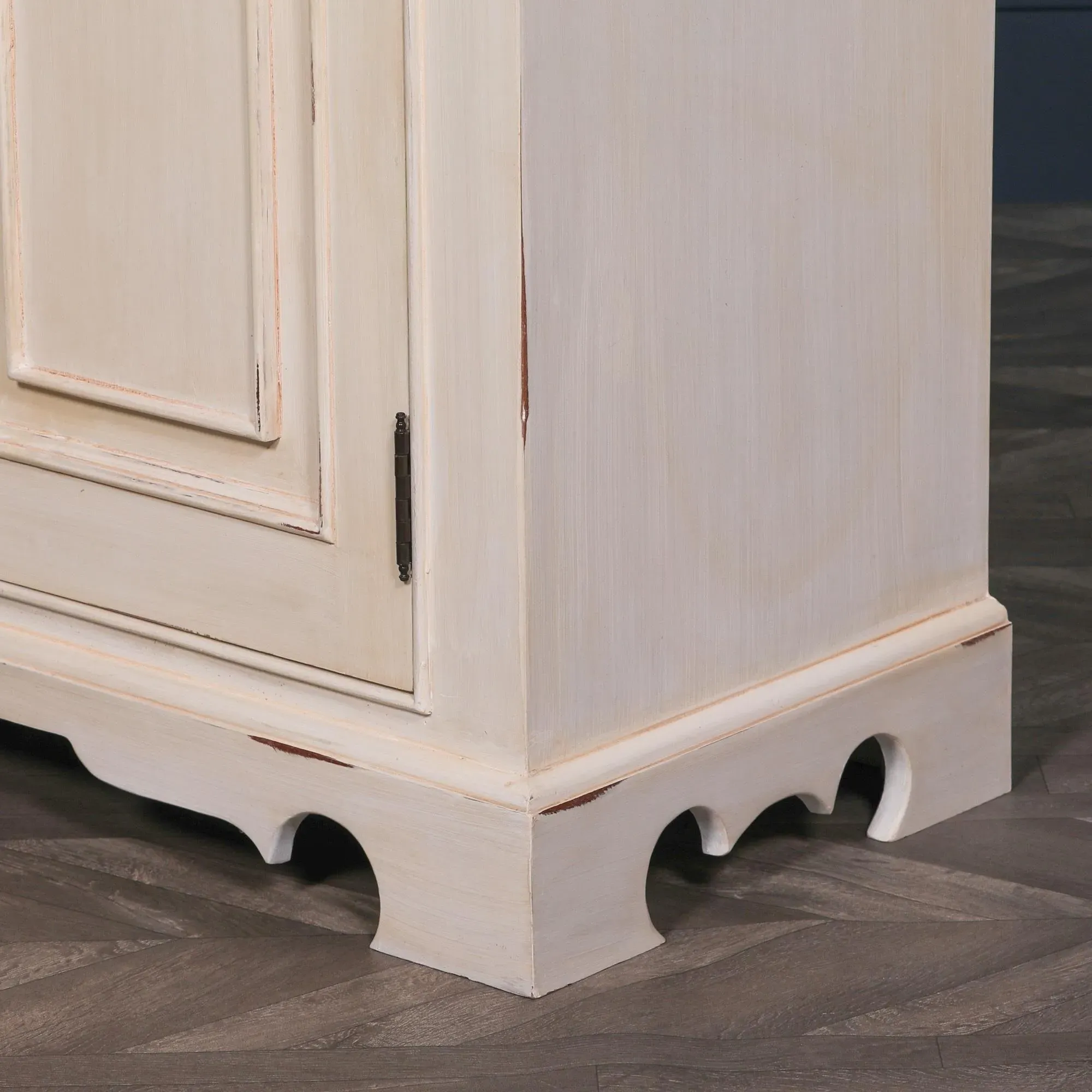 4 Door Extra Large Sideboard - Brushed White