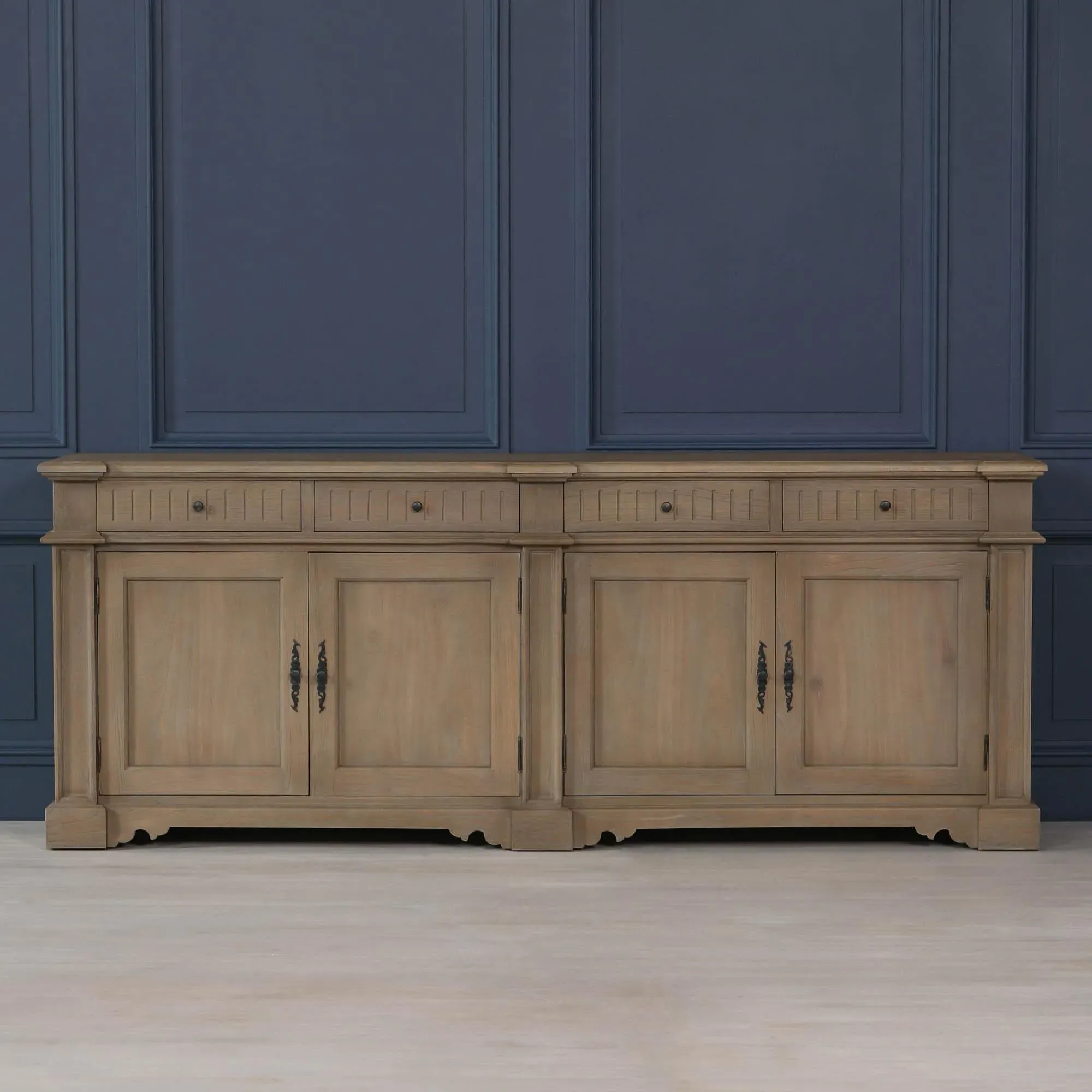 4 Door Extra Large Sideboard - Cedar Wood