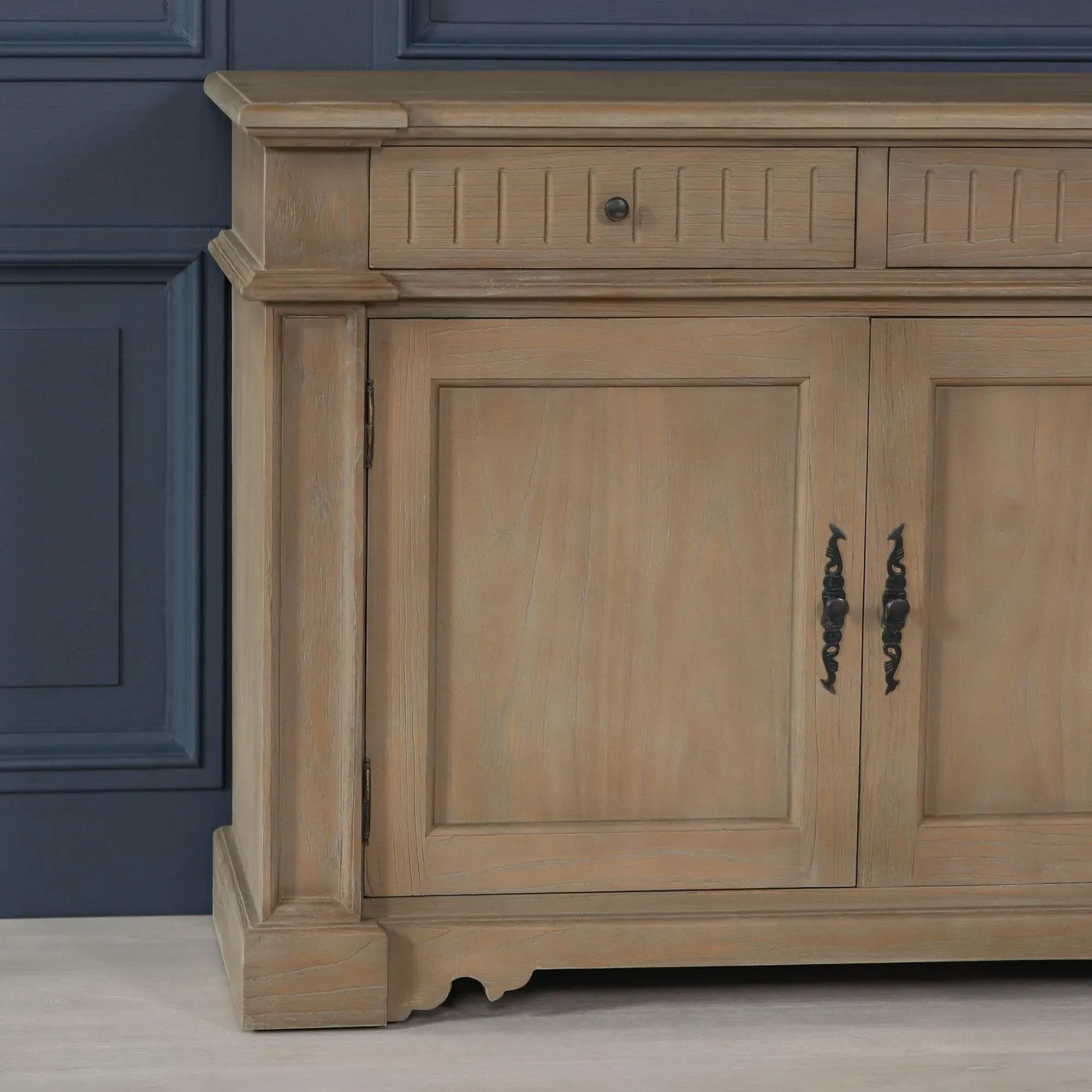 4 Door Extra Large Sideboard - Cedar Wood
