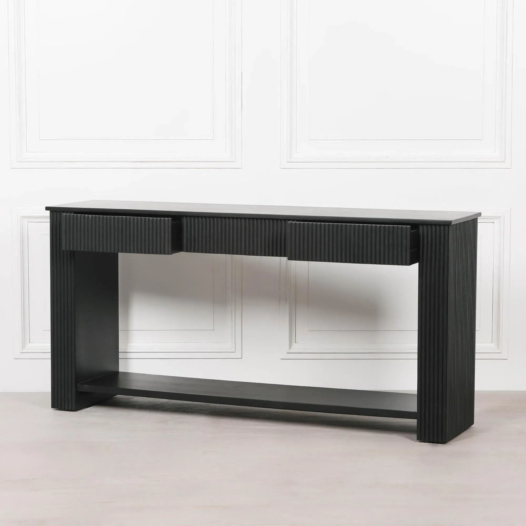 Fluted Console Table - Black, Acacia Wood