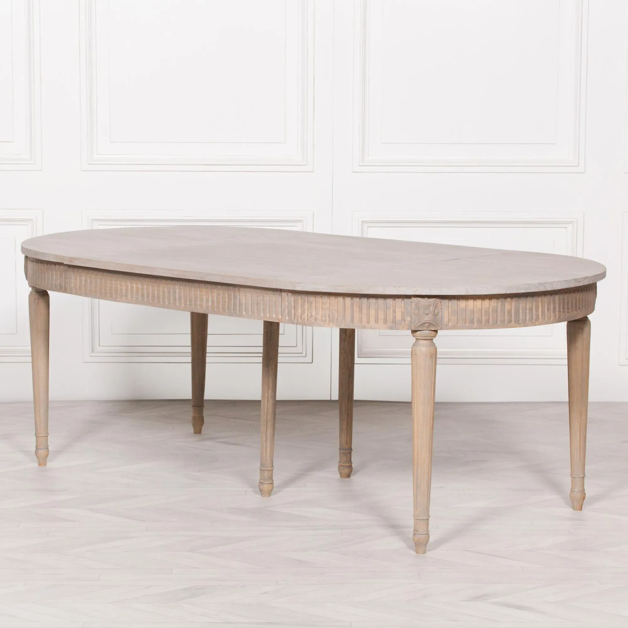 Maison 4-8 Seater Oval Extendable Dining Table - Rustic, Cedar