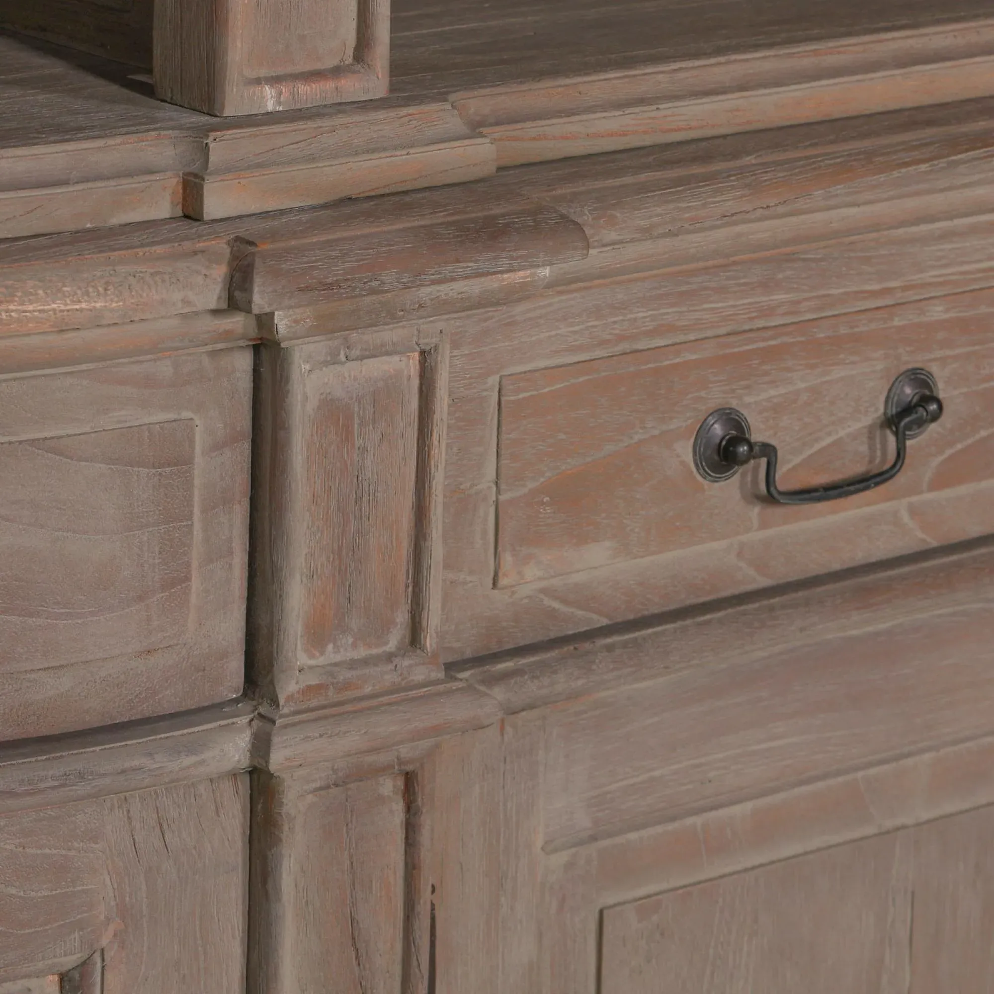 Maison Extra Large Curved Display Cabinet with Ladder - White, Cedar