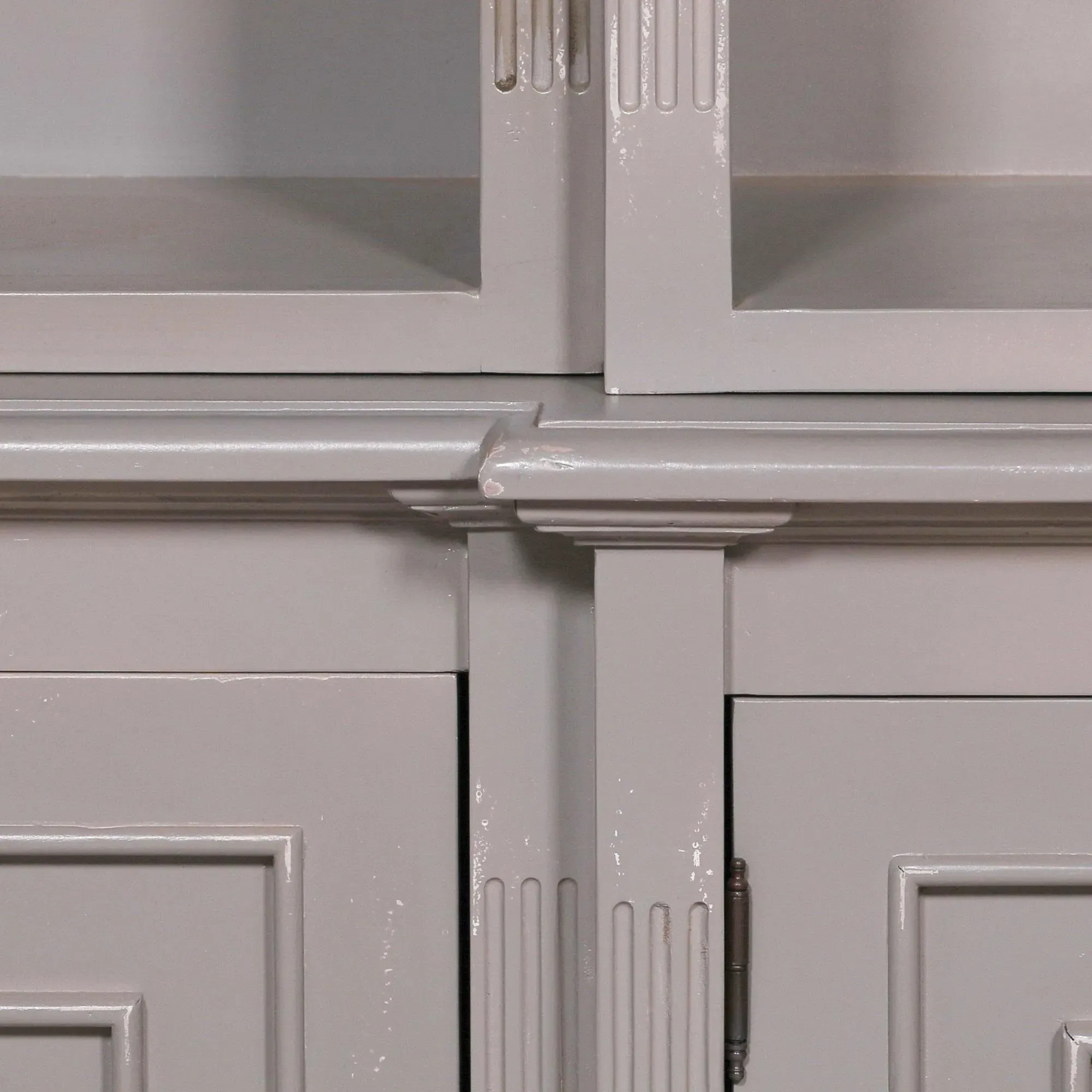 Maison Large Display Cabinet - Distressed Grey, Mahogany