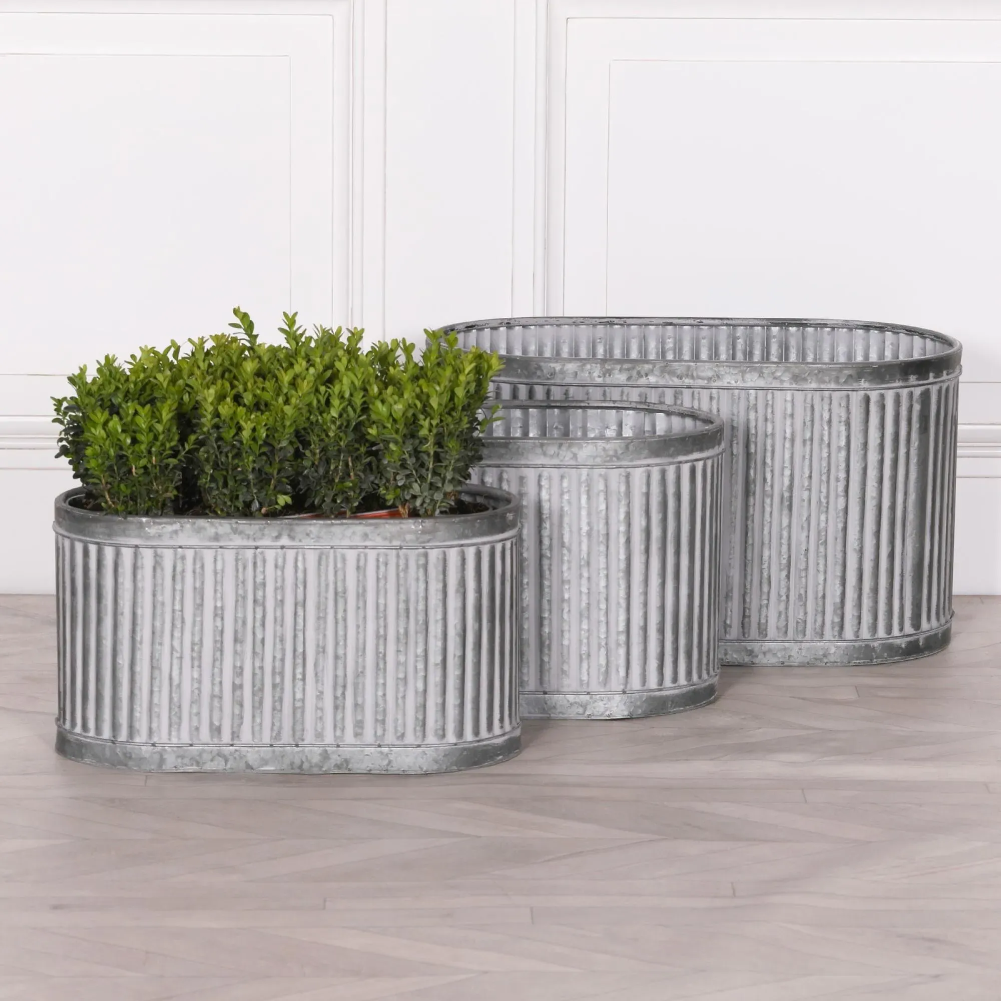 Ribbed Medium Planter - Metal