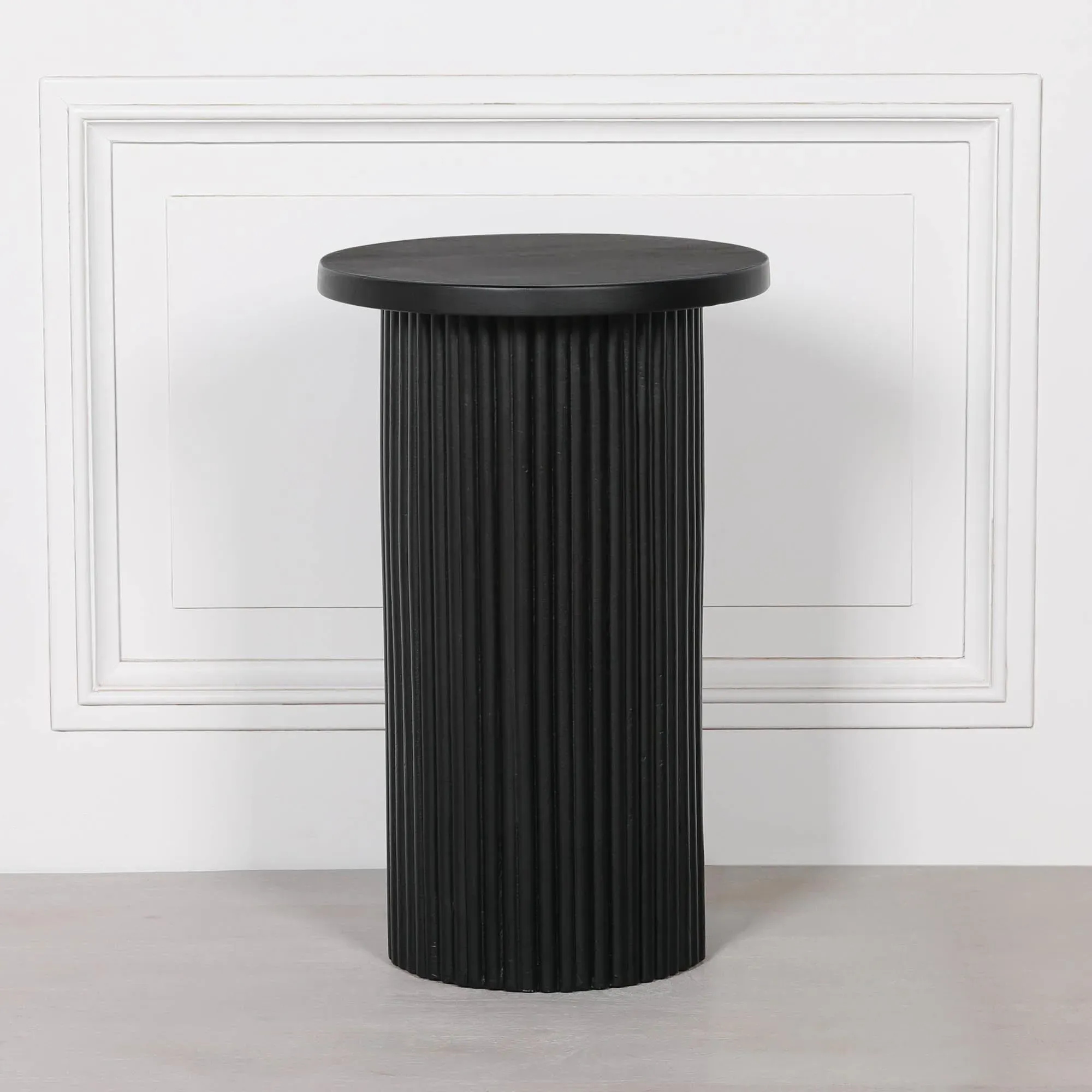 Ribbed Round Side Table - Black, Mango Wood