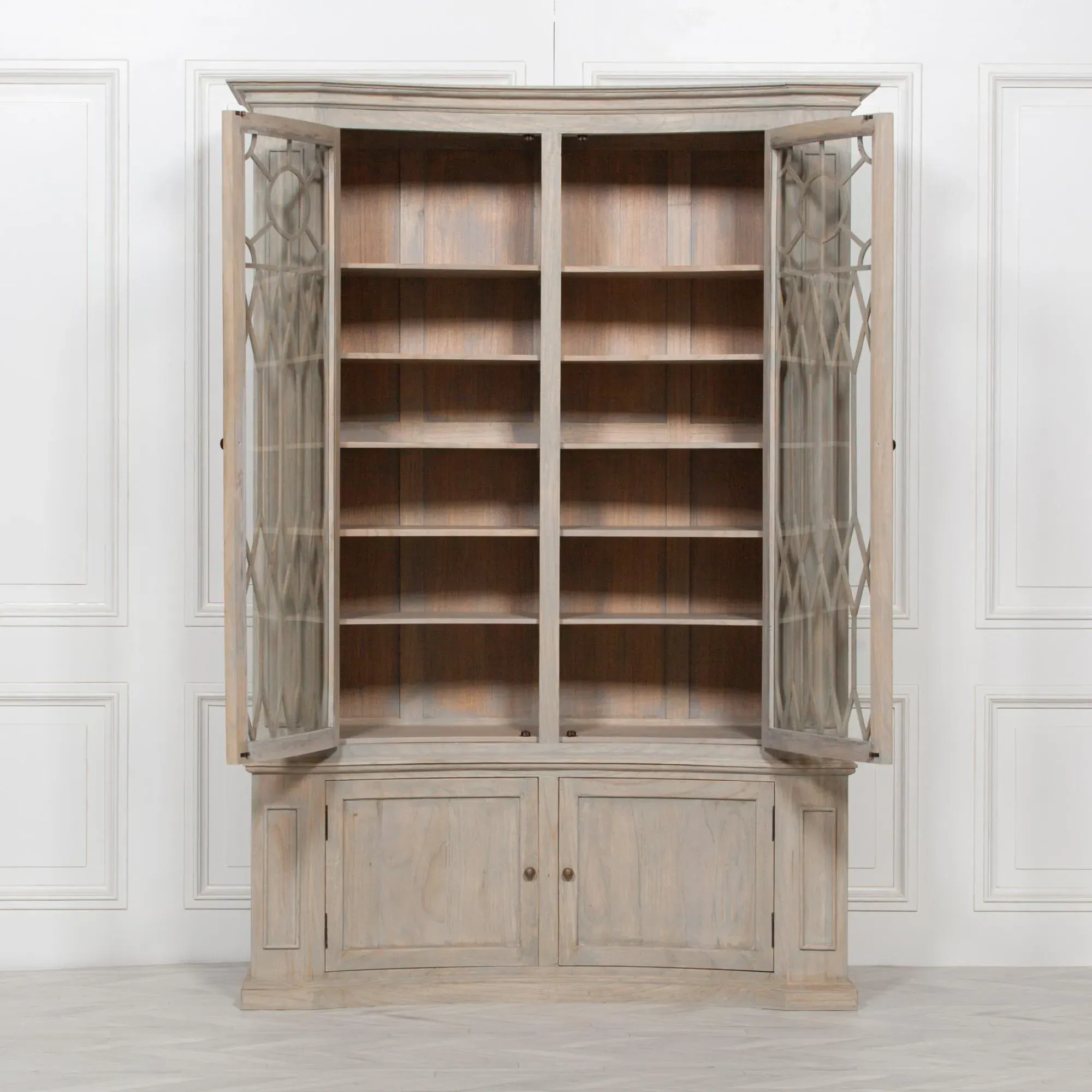 Rica Display Cabinet - White, Cedar
