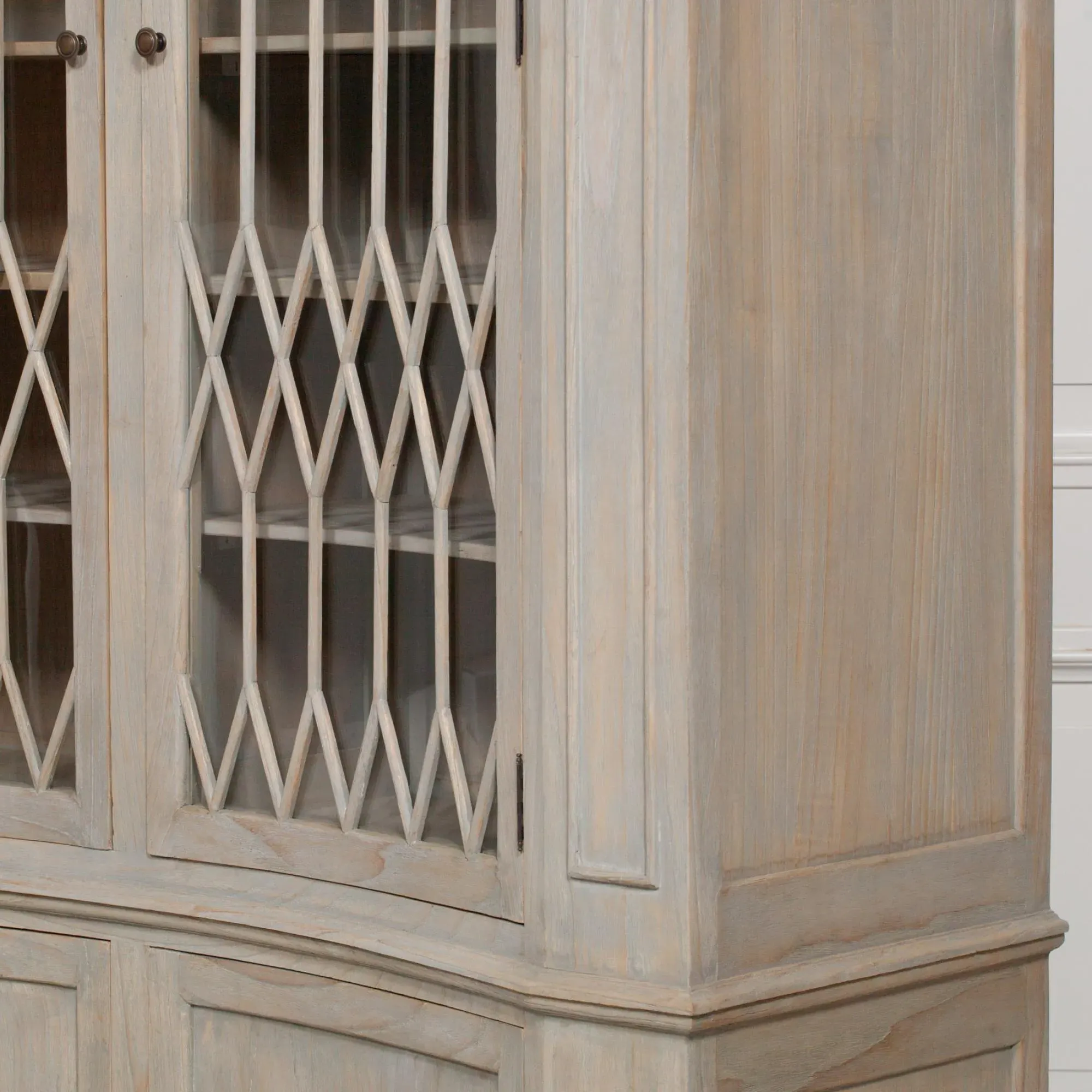 Rica Display Cabinet - White, Cedar