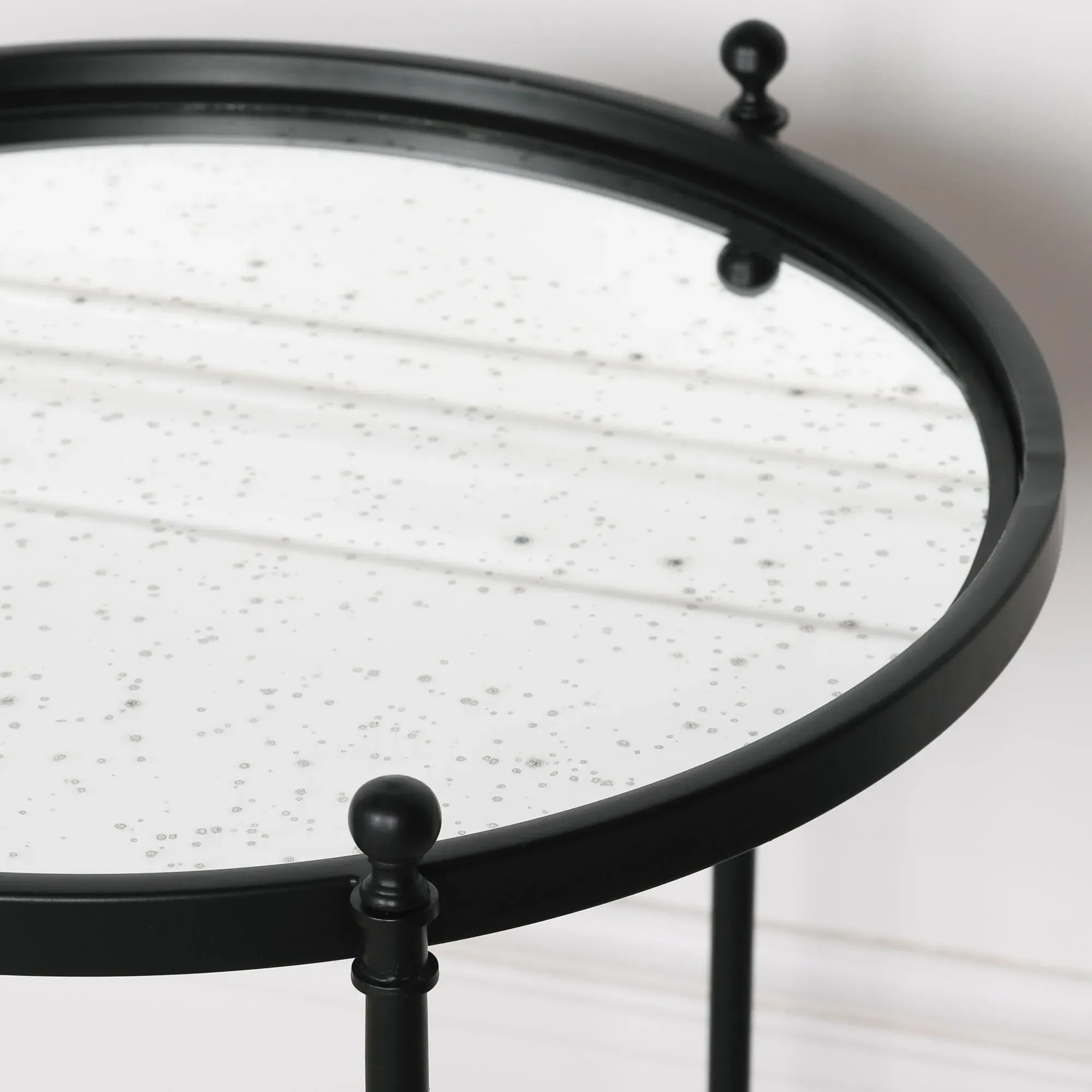 Round Side Table - Black, Metal