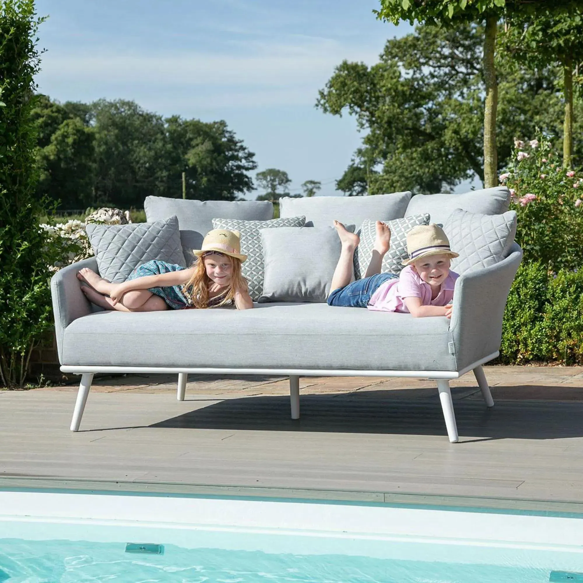 Ark Garden Daybed - Flanelle