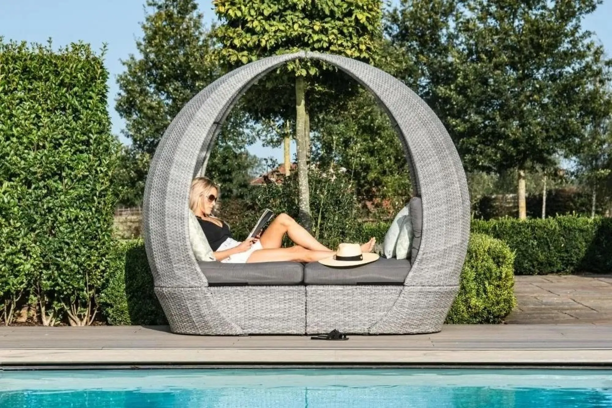 Ascot Garden Daybed - Grey, Rattan