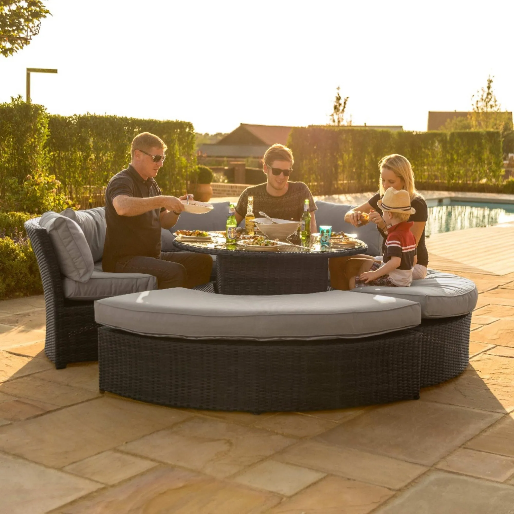 Chelsea Round Rising Table Garden Suite - Grey, Rattan