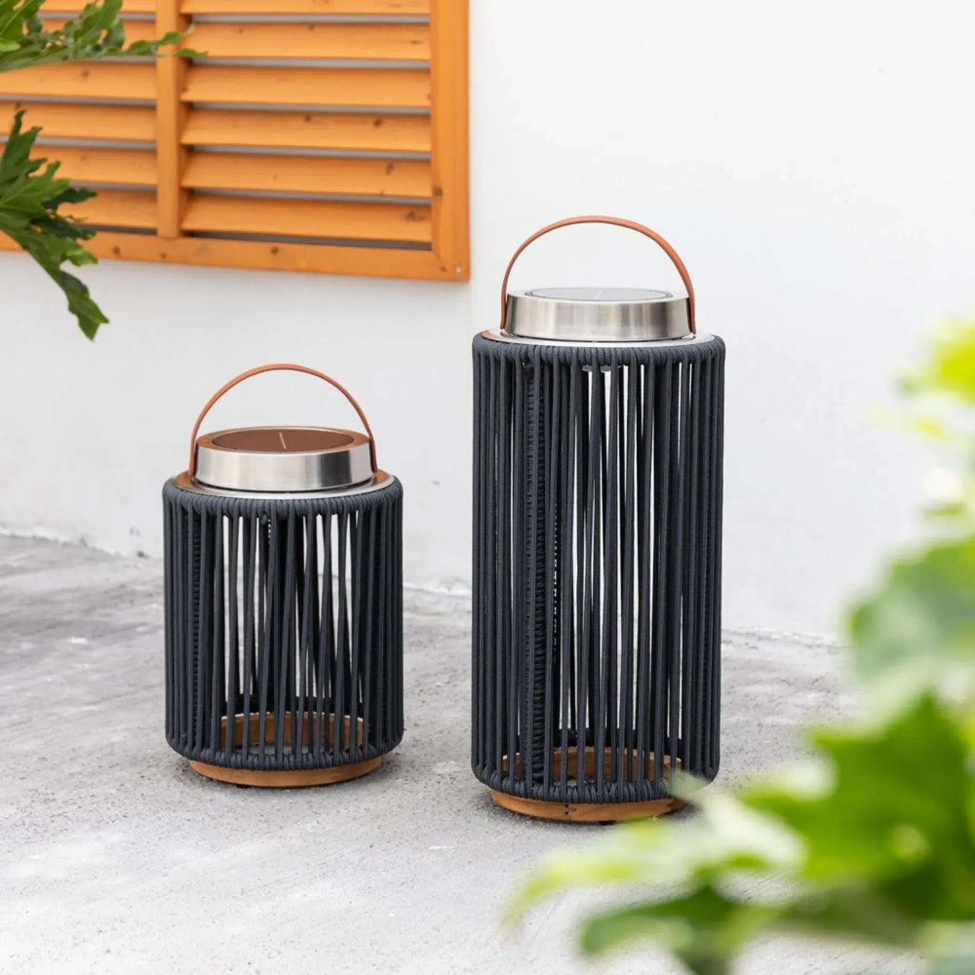 Luna Small Solar Outdoor Light - Charcoal, Aluminium
