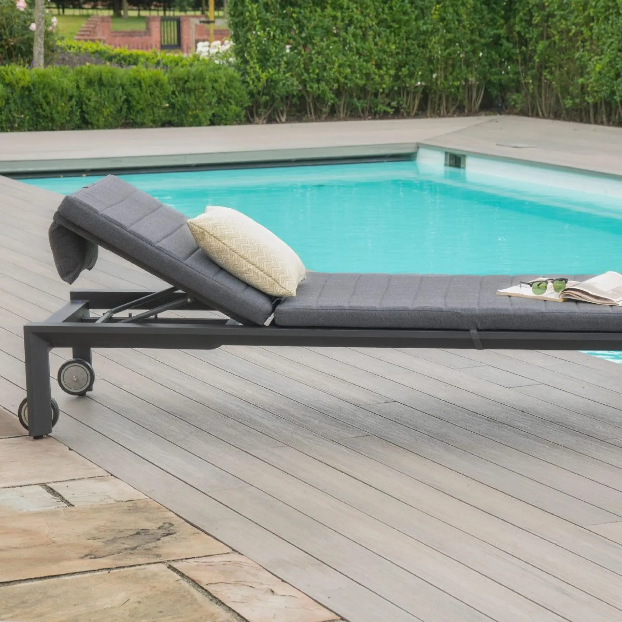 Manhattan Garden Sunlounger - Charcoal