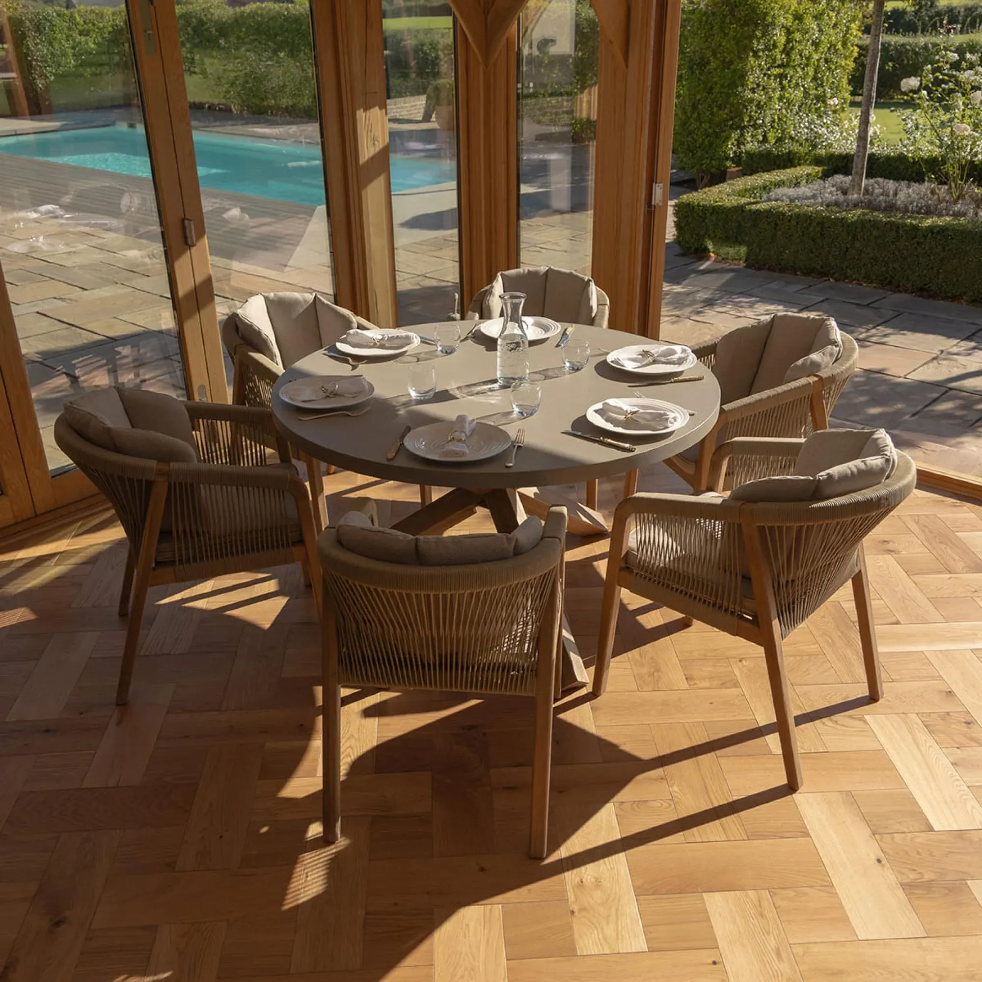 Martinique 6-Seater Round Garden Dining Set - Light Brown