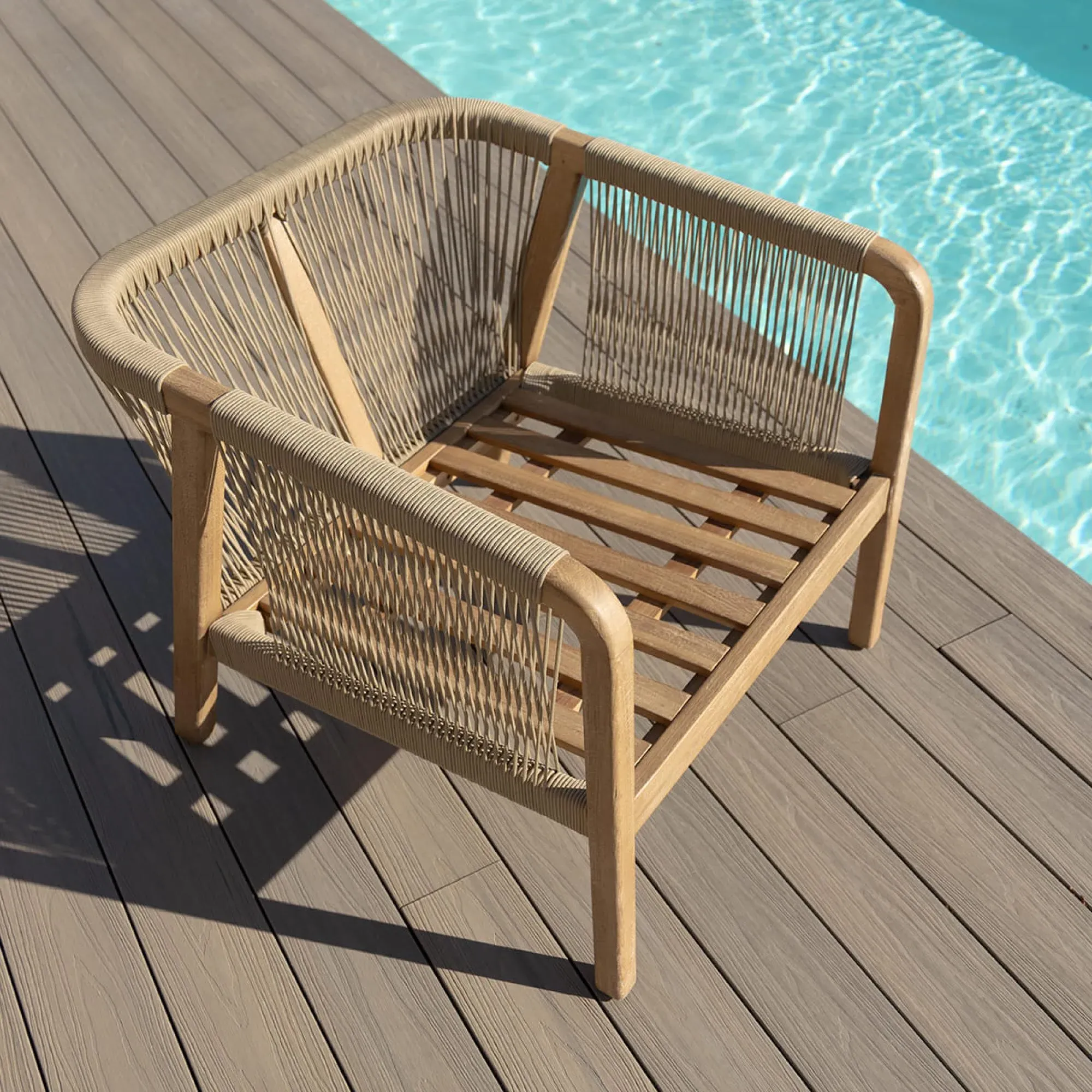 Martinique Garden Lounge Chair - Light Brown
