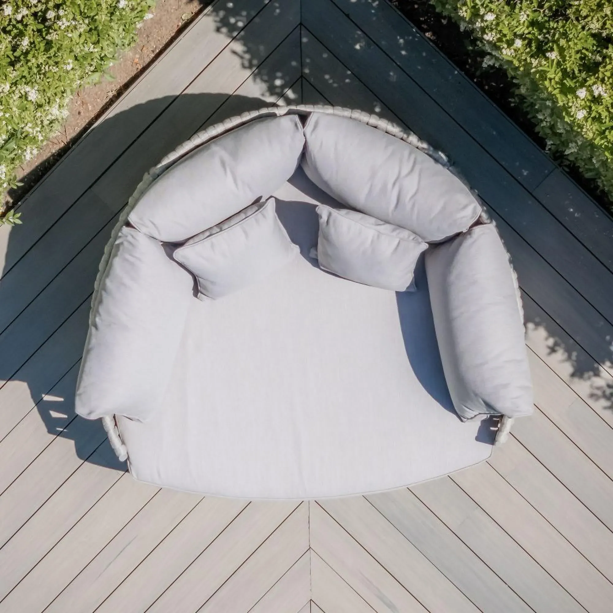 Milan Garden Daybed - Cool Linen