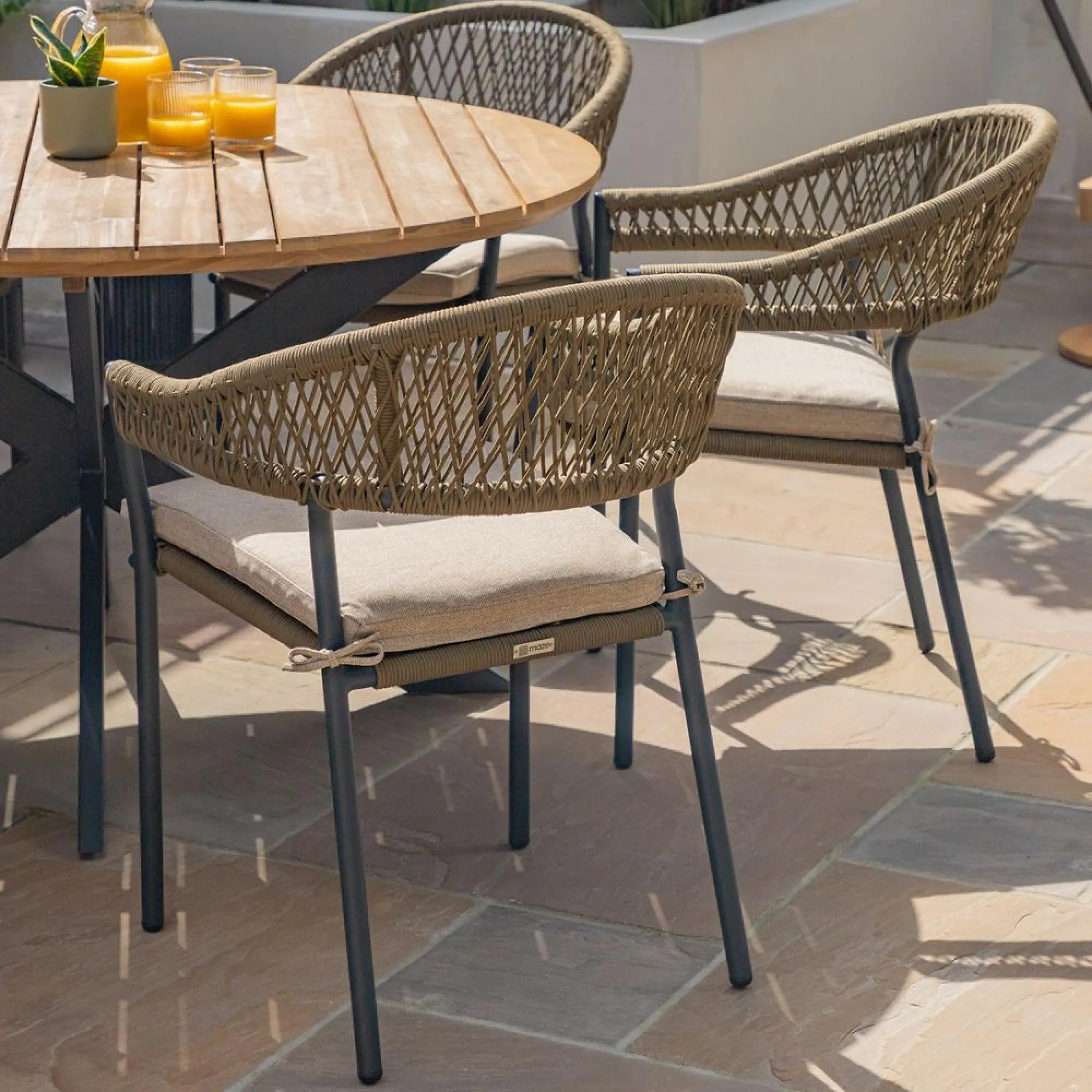 New Bali 6-Seater Round Garden Dining Set - Sandstone