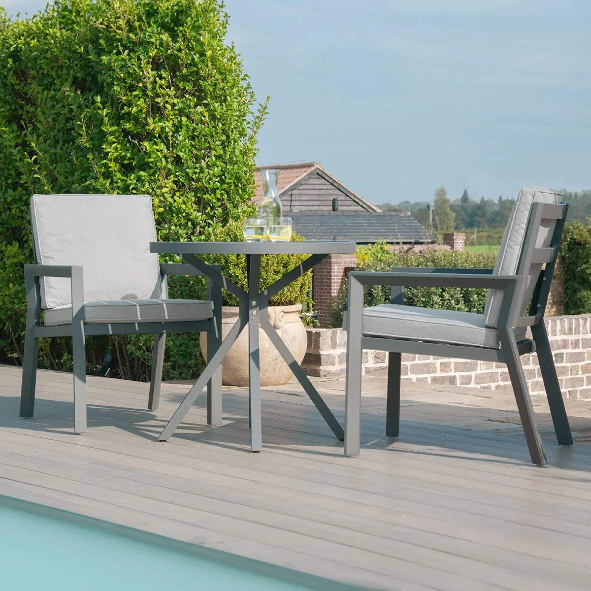 New York 2-Seater Round Garden Bistro Set - Dove Grey