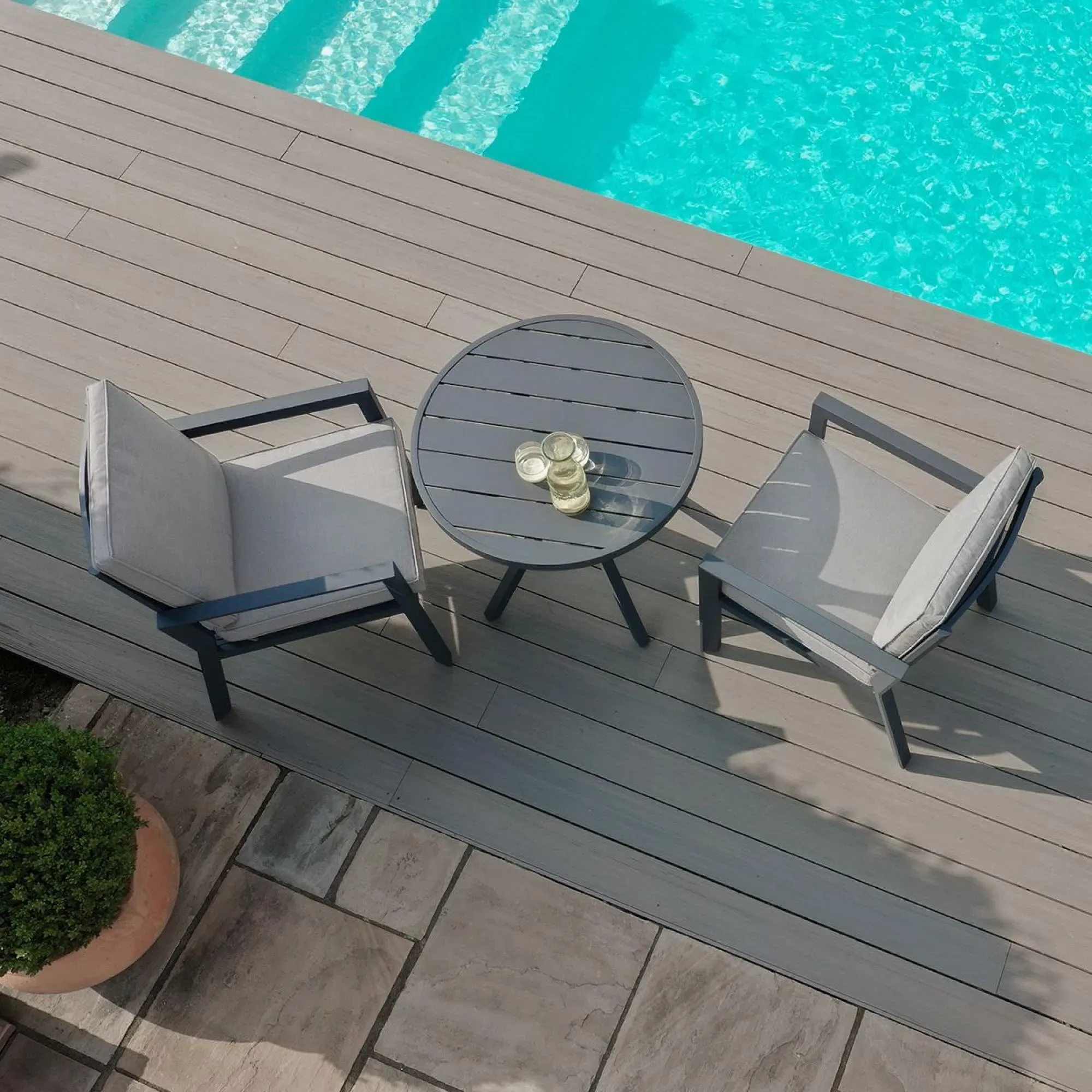 New York 2-Seater Round Garden Bistro Set - Dove Grey