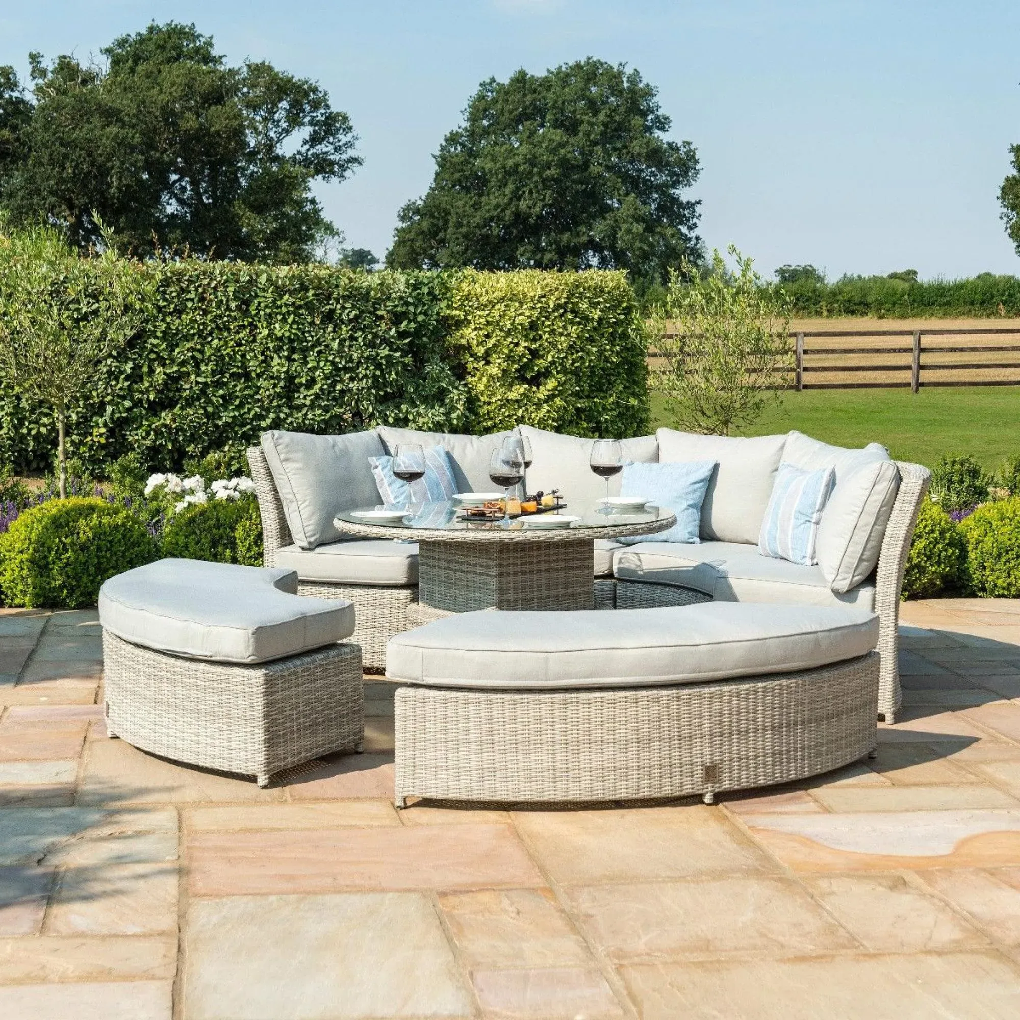 Oxford Rising Table Garden Lifestyle Suite - Grey, Rattan