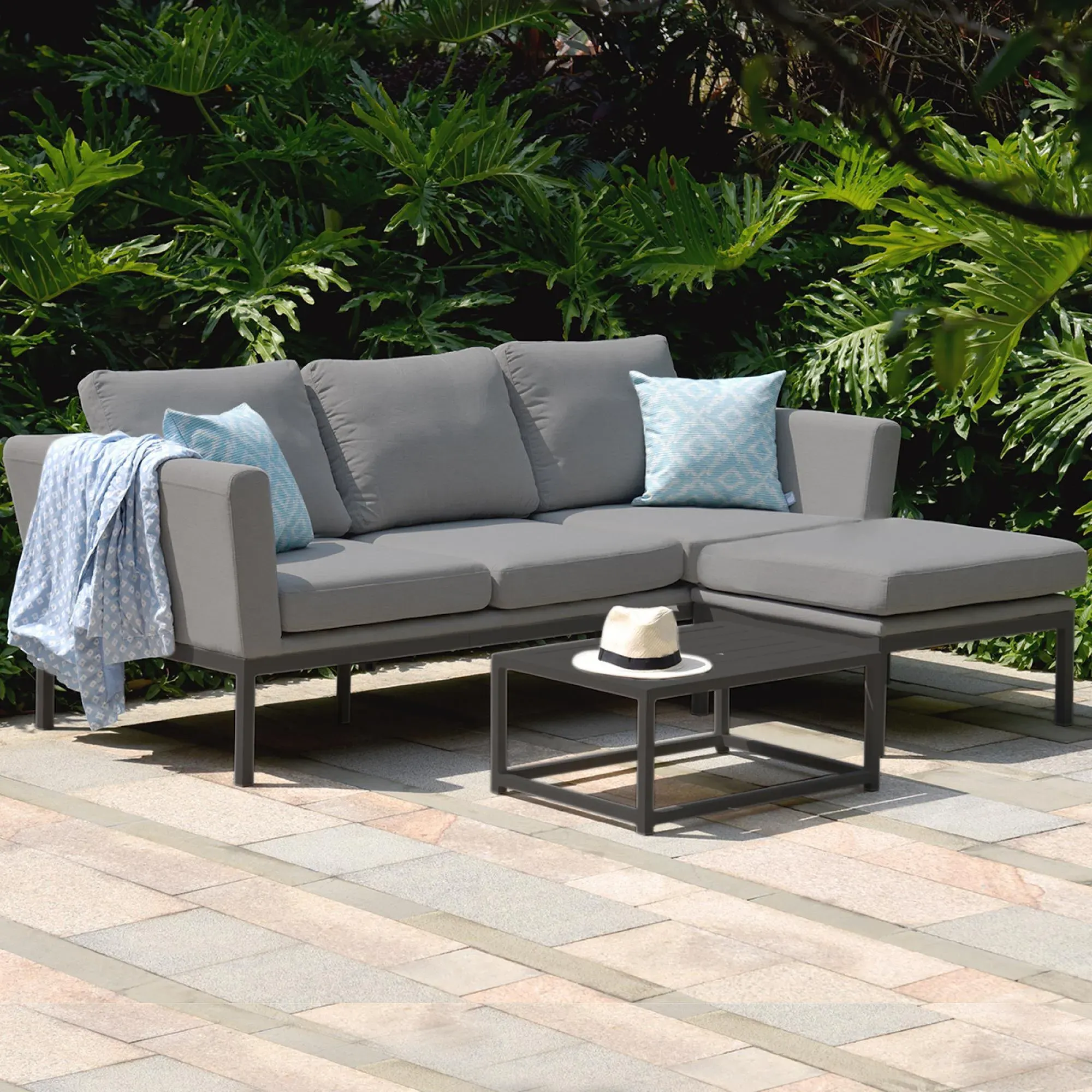 Pulse Chaise Garden Sofa Set - Flanelle