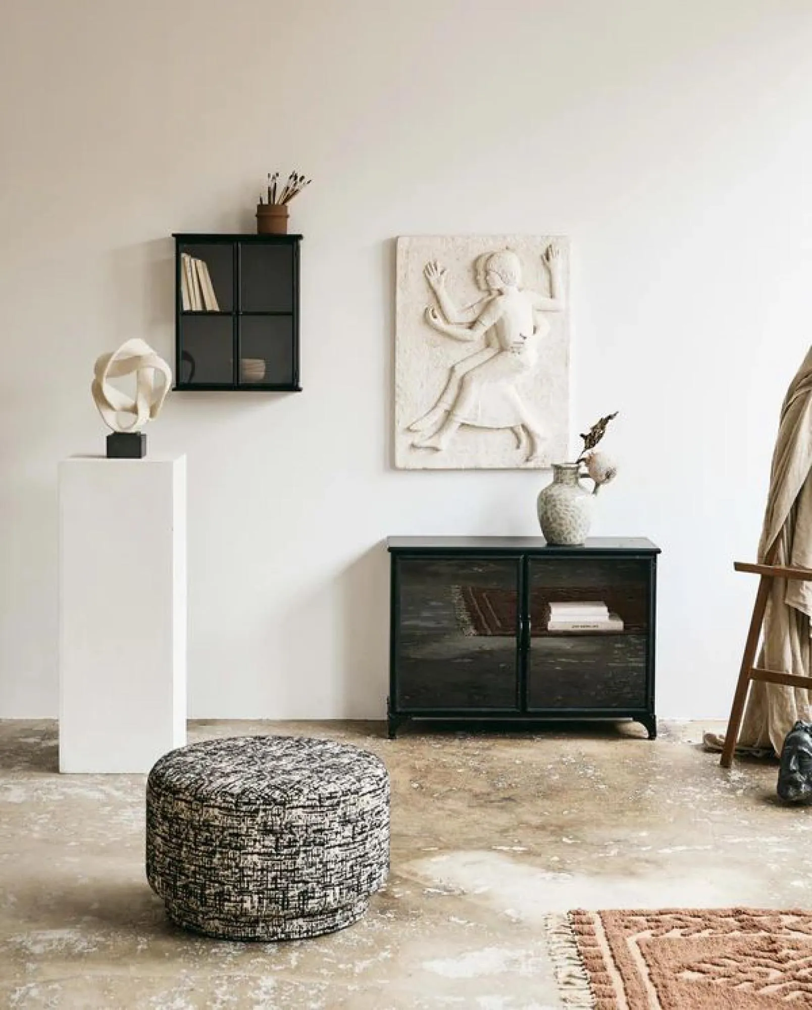 Bomu Fabric Pouf - Black and White