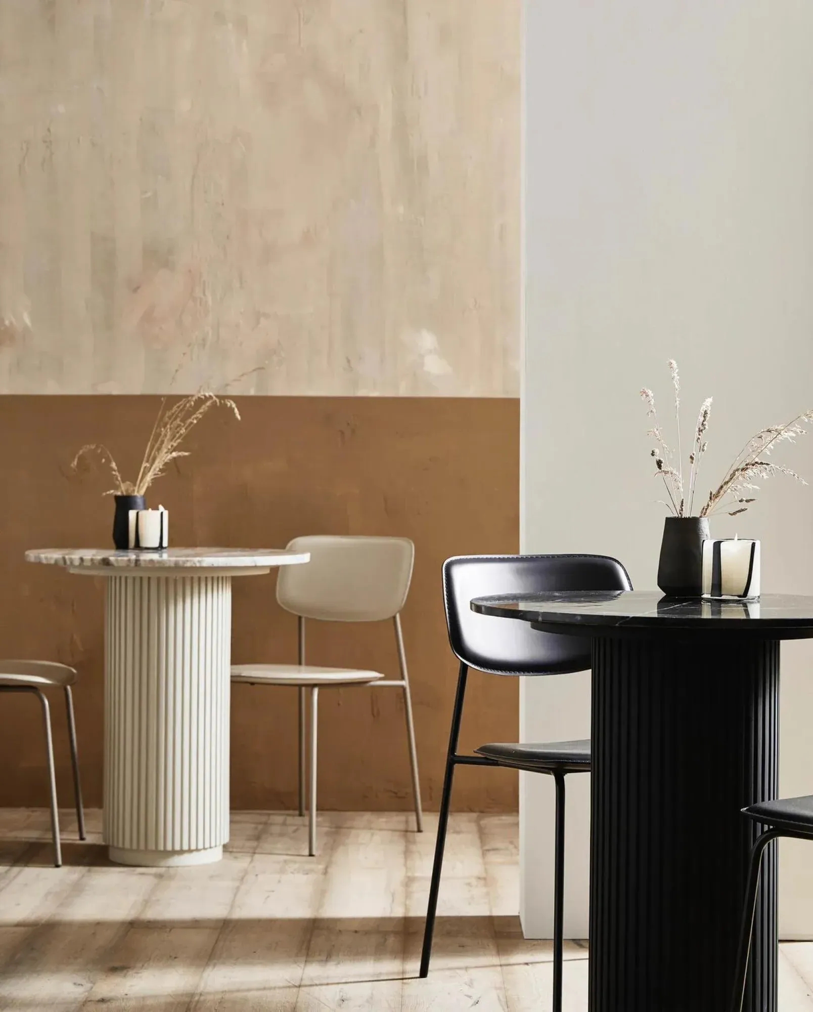 Erie Round Cafe Table - Black, Marble