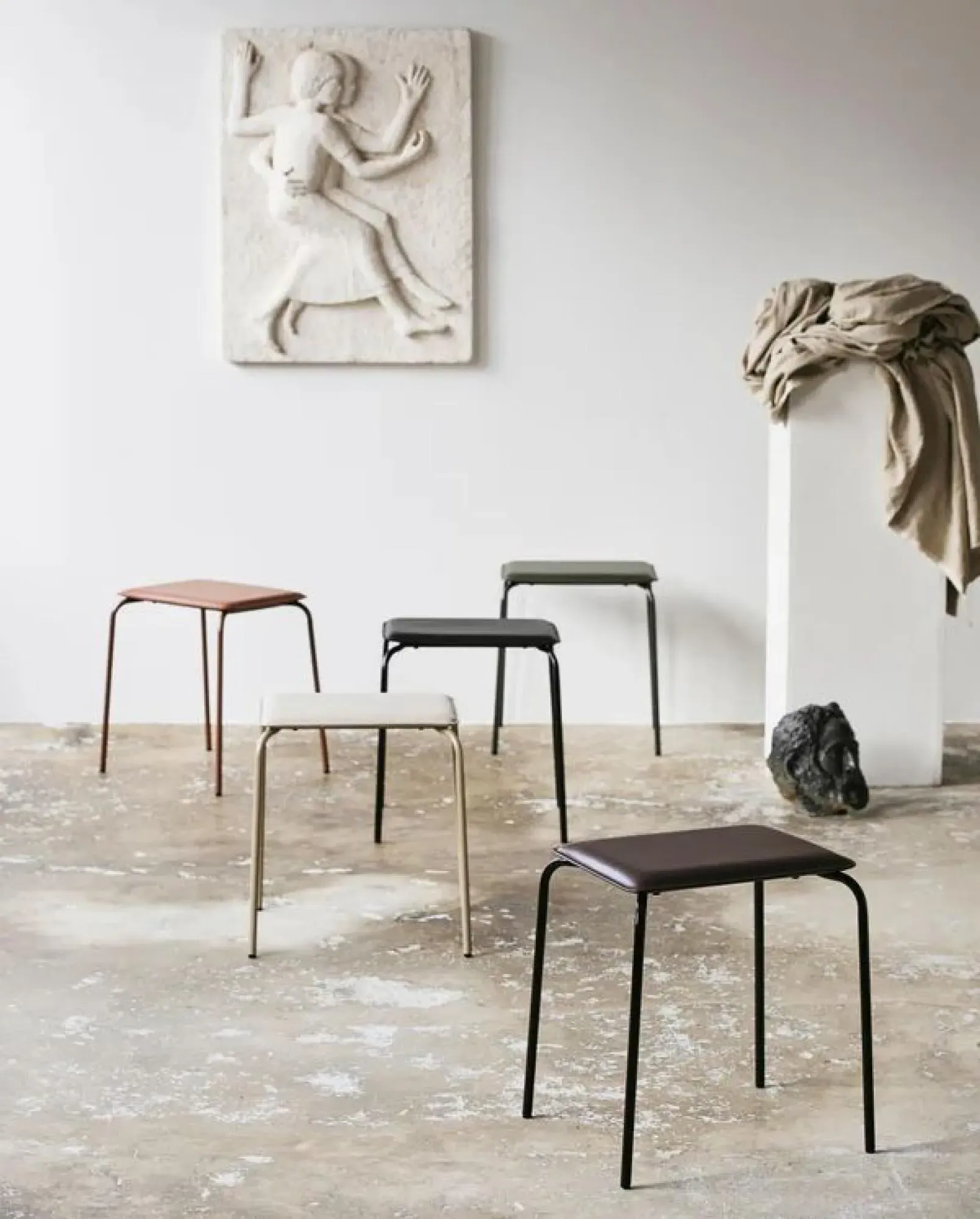 Esa Metal Stool - Rust Red