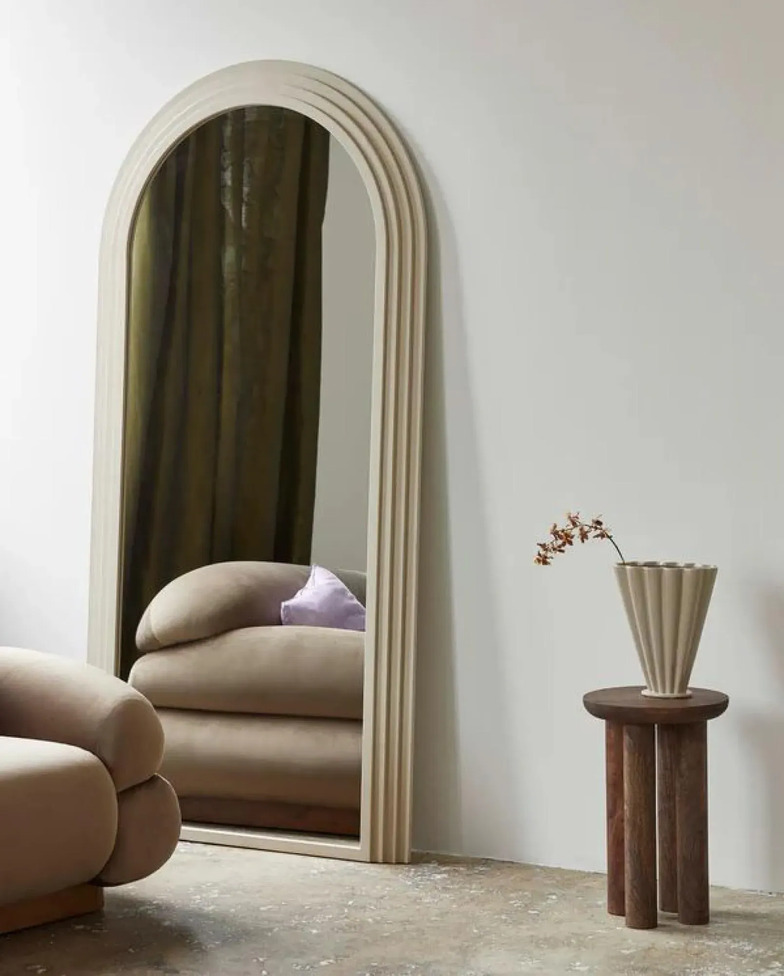 Falco Standing Mirror - Sand, Metal