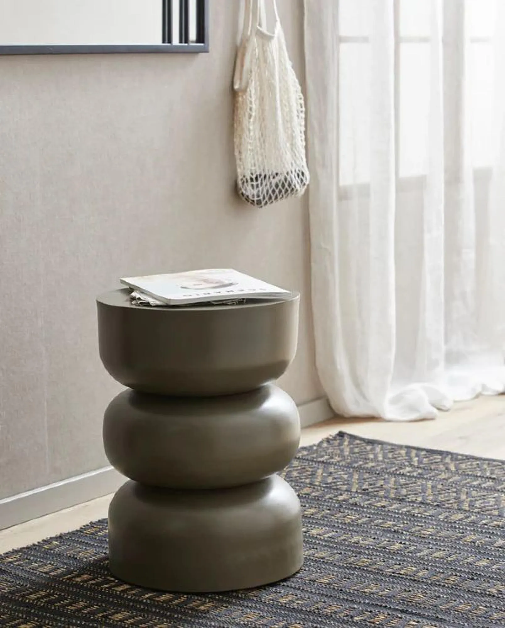 Farah Rug - Black Natural